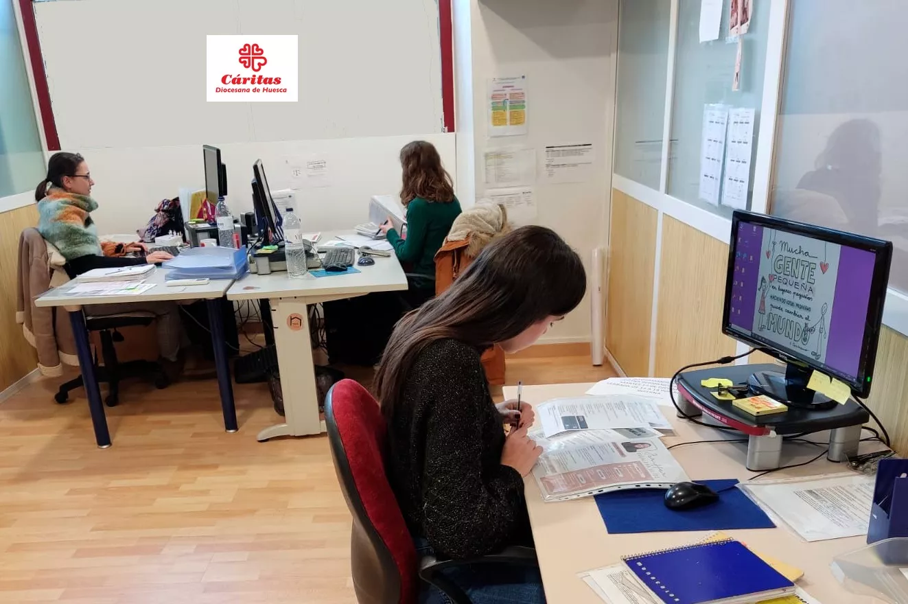Trobaempleo, agencia de colocación de Cáritas en Huesca