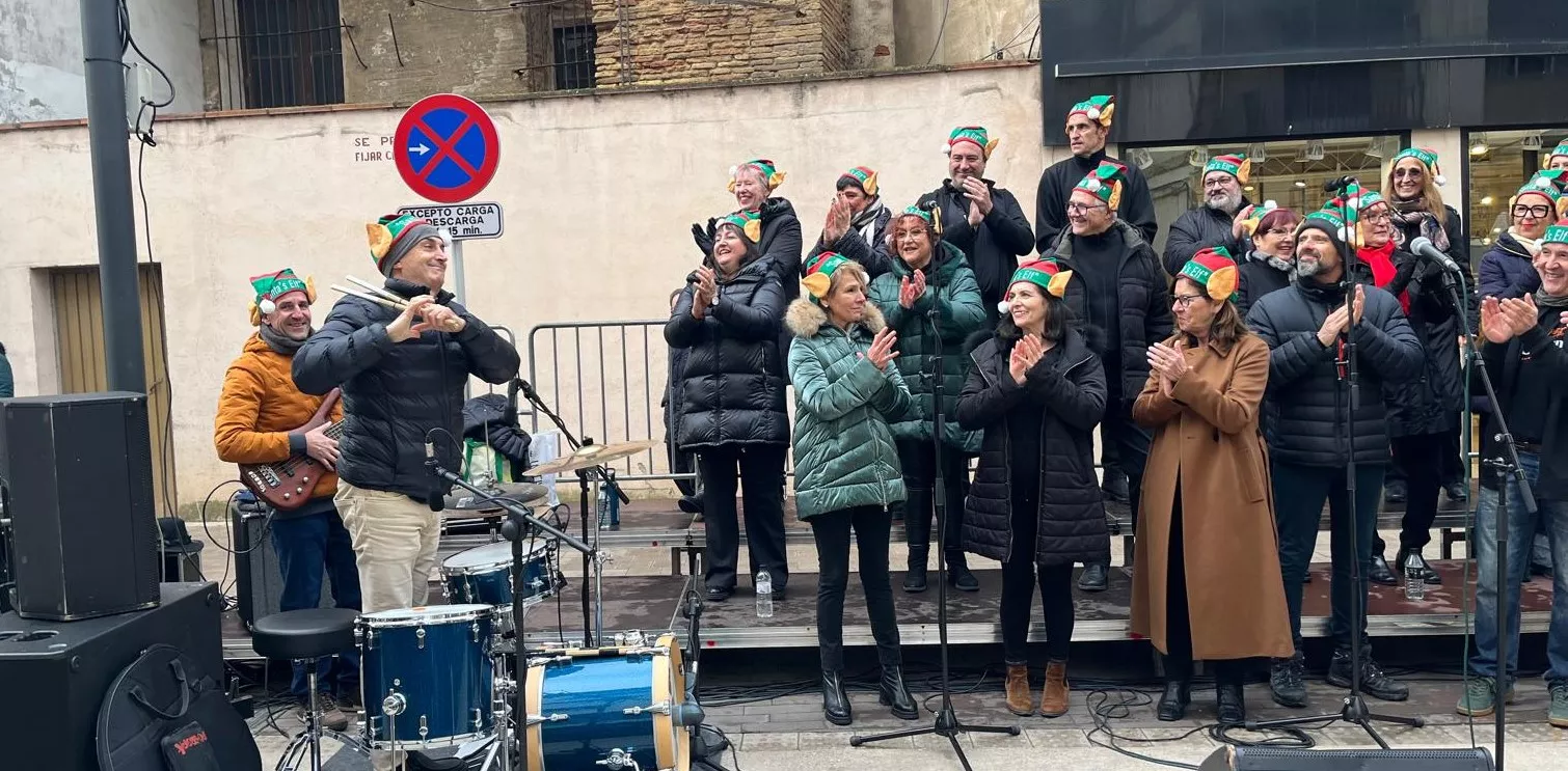 Actuación navideña de Góspel Monzón en el centro de la capital mediocinqueña. Foto Mercedes Manterola