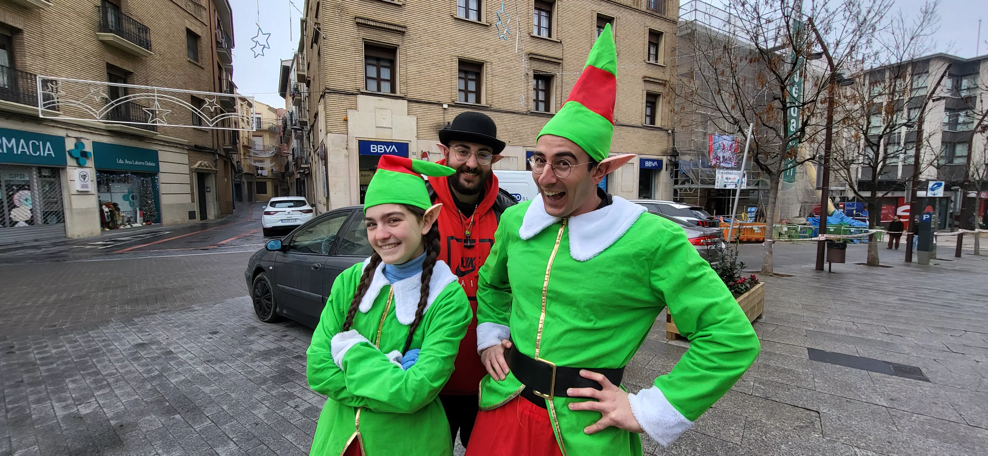 Búsqueda de gnomos escondidos en Monzón. Foto Mercedes Manterola