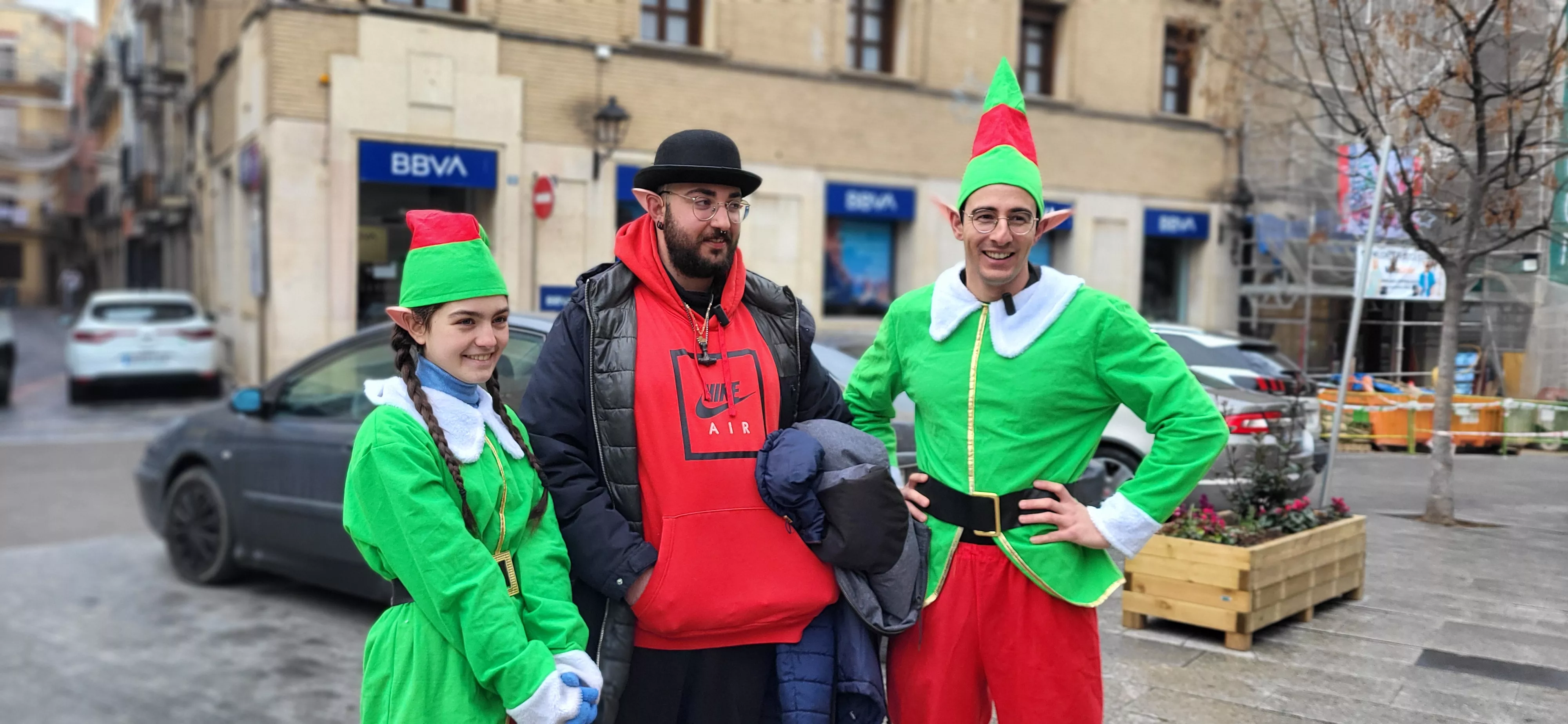 Búsqueda de gnomos escondidos en Monzón. Foto Mercedes Manterola