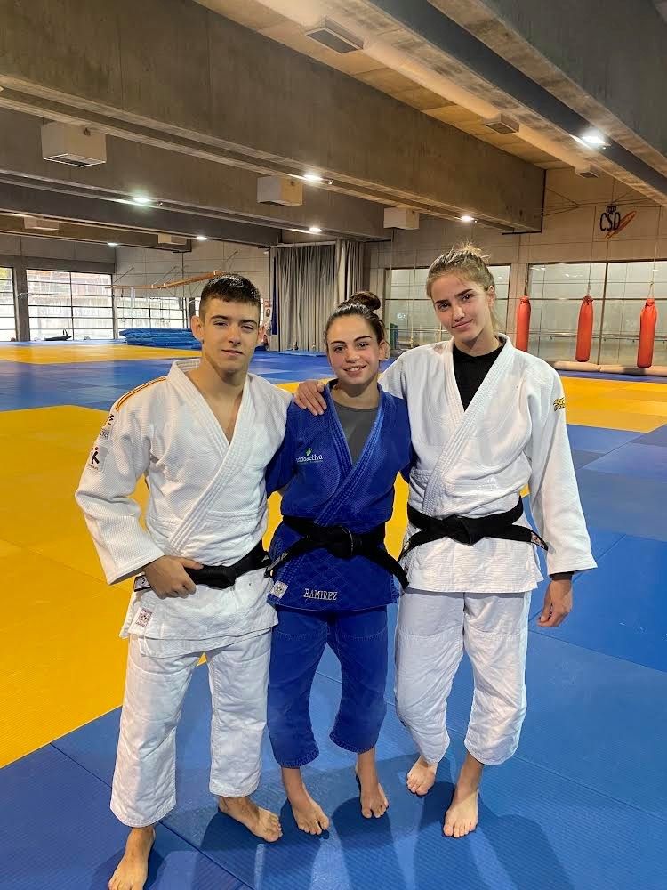 Lorien Jiménez, Alba Ramírez y Raquel Miret en el CAR de Madrid.
