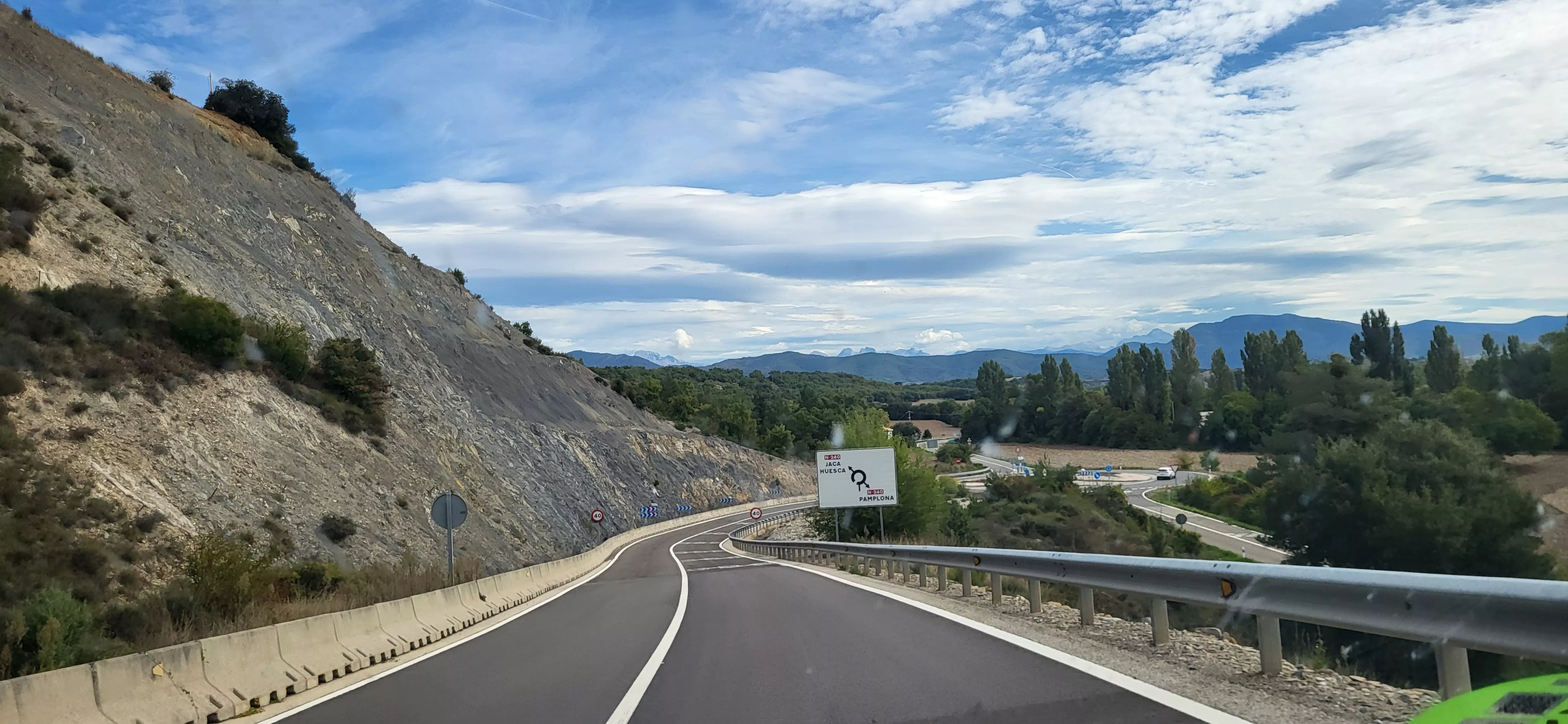 Salida de la autovía A-21 en Villarreal de la Canal.