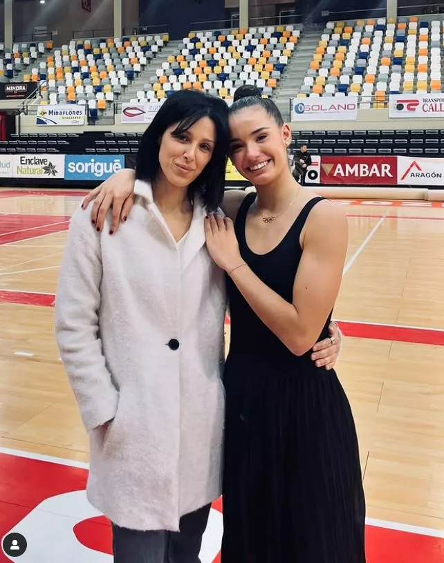 Tania Lamarca e Inés Bergua, el pasado sábado en Zaragoza.