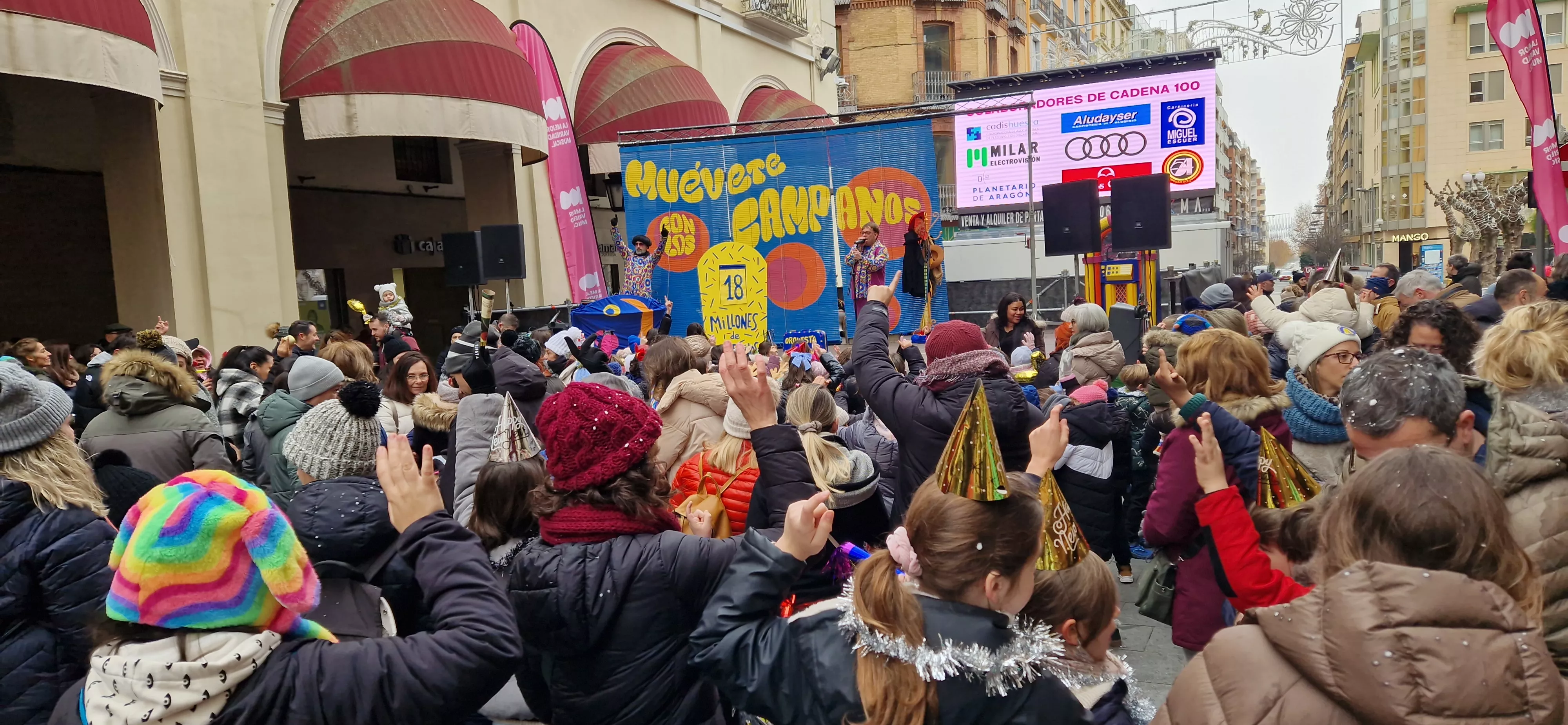 Campanadas infantiles de Huesca 2024-2025. Foto Myriam Martínez 