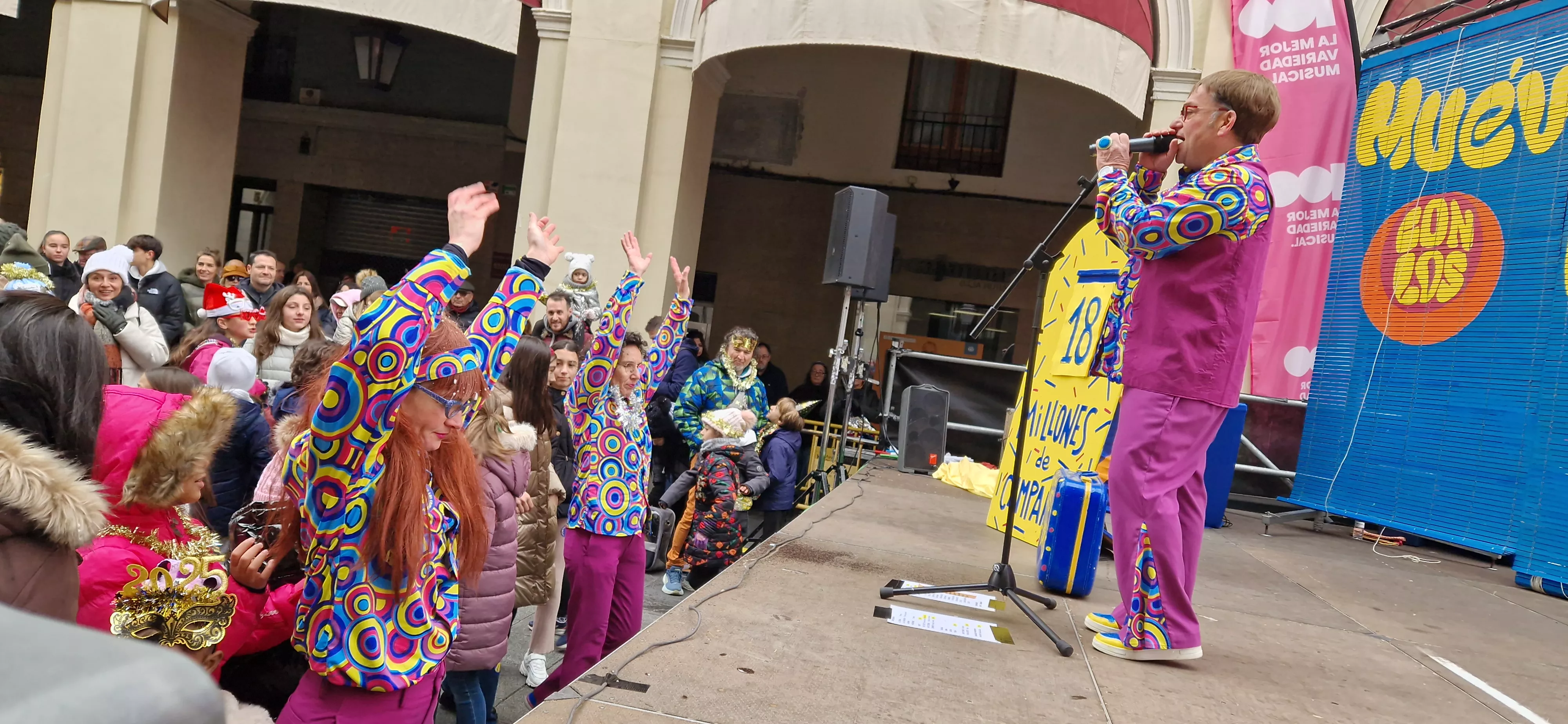 Campanadas infantiles de Huesca 2024-2025. Foto Myriam Martínez 