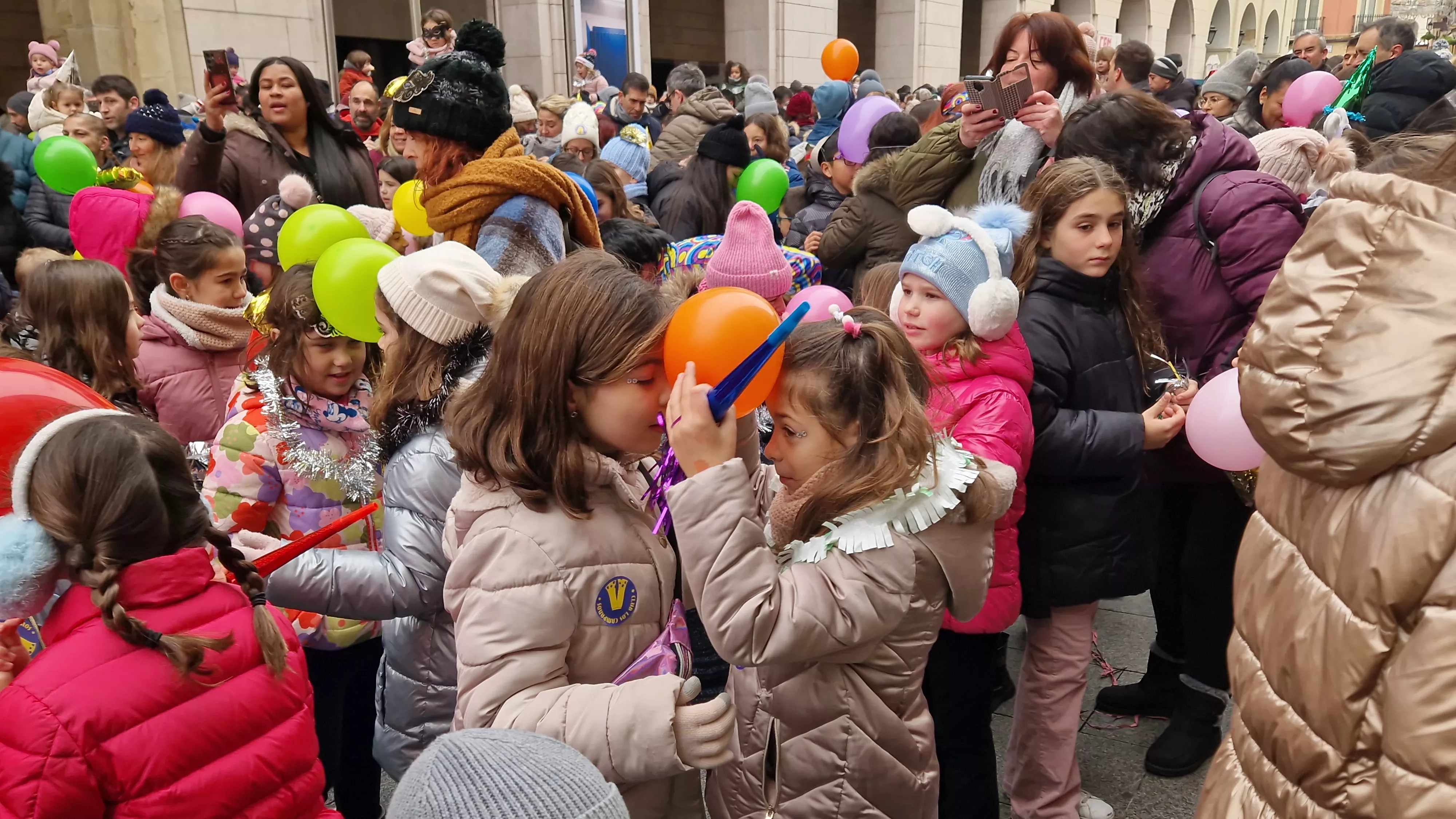 Campanadas infantiles de Huesca 2024-2025. Foto Myriam Martínez 