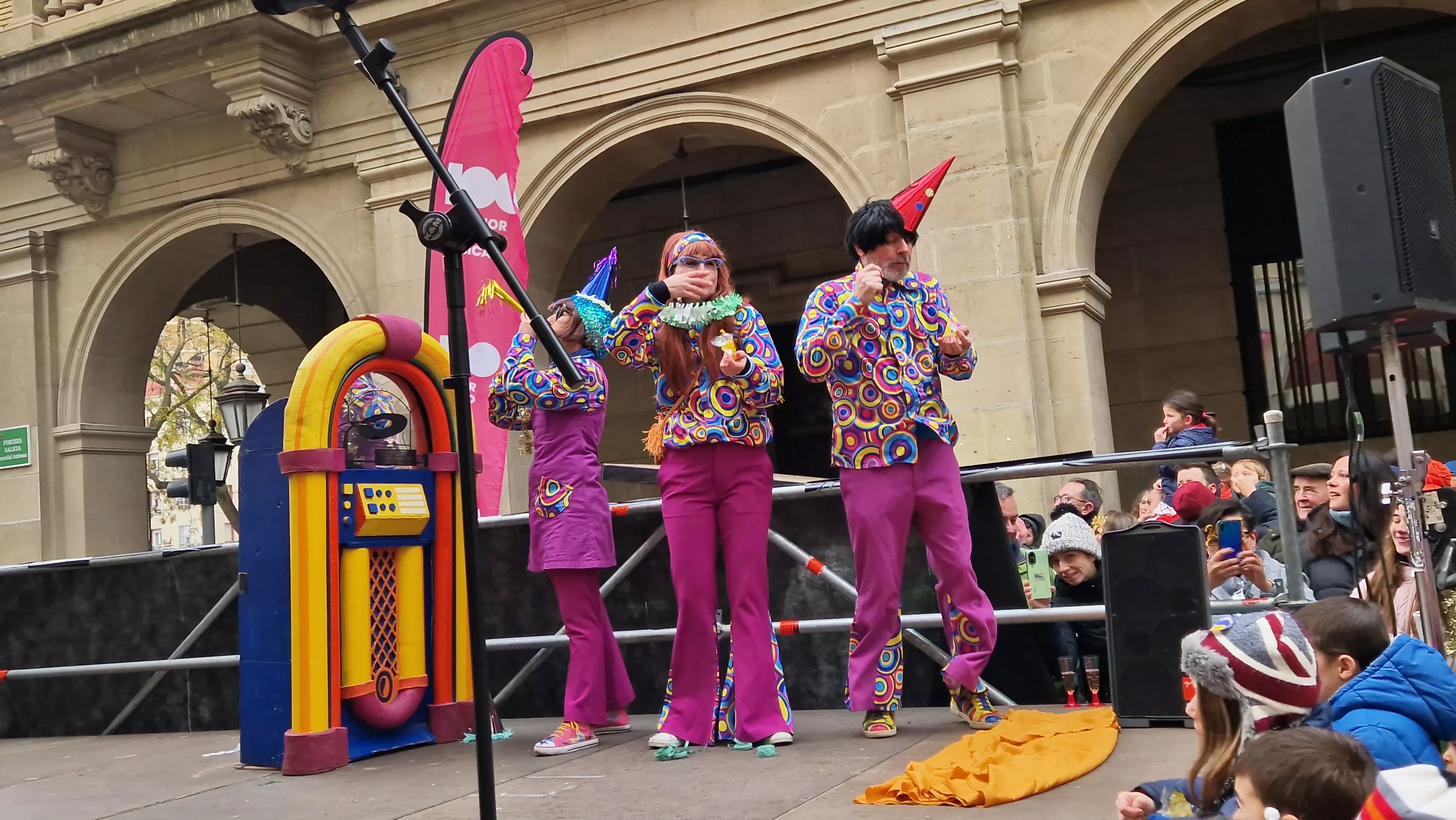 Campanadas infantiles de Huesca 2024 Campanadas infantiles de Huesca 2024-2025. Foto Myriam Martínez . Foto Myriam Martínez 