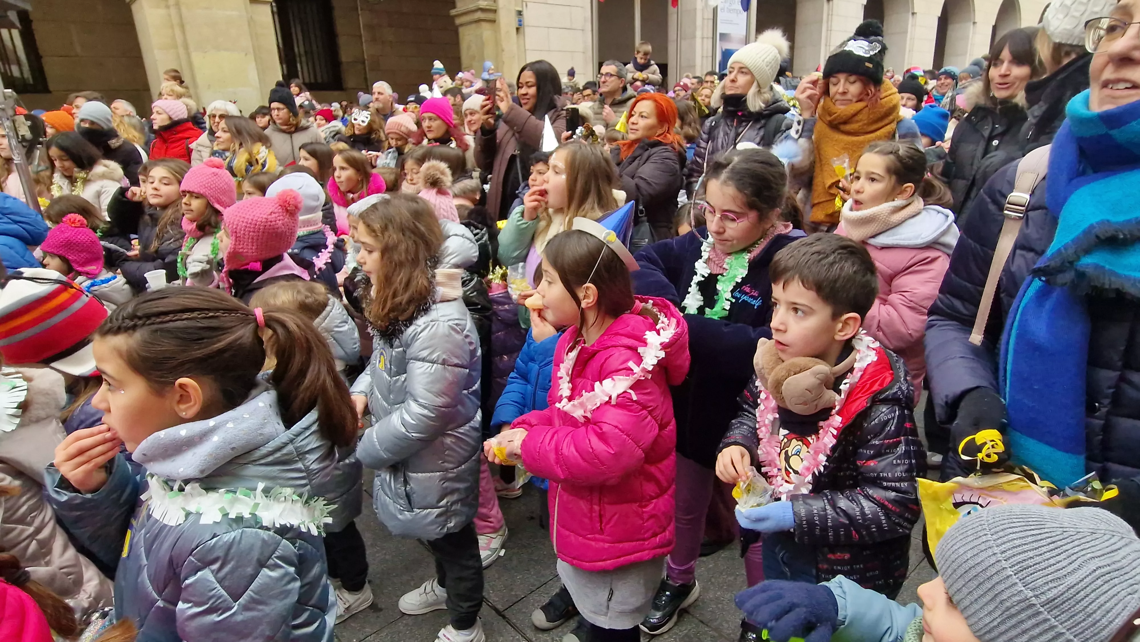 Campanadas infantiles de Huesca 2024-2025. Foto Myriam Martínez 
