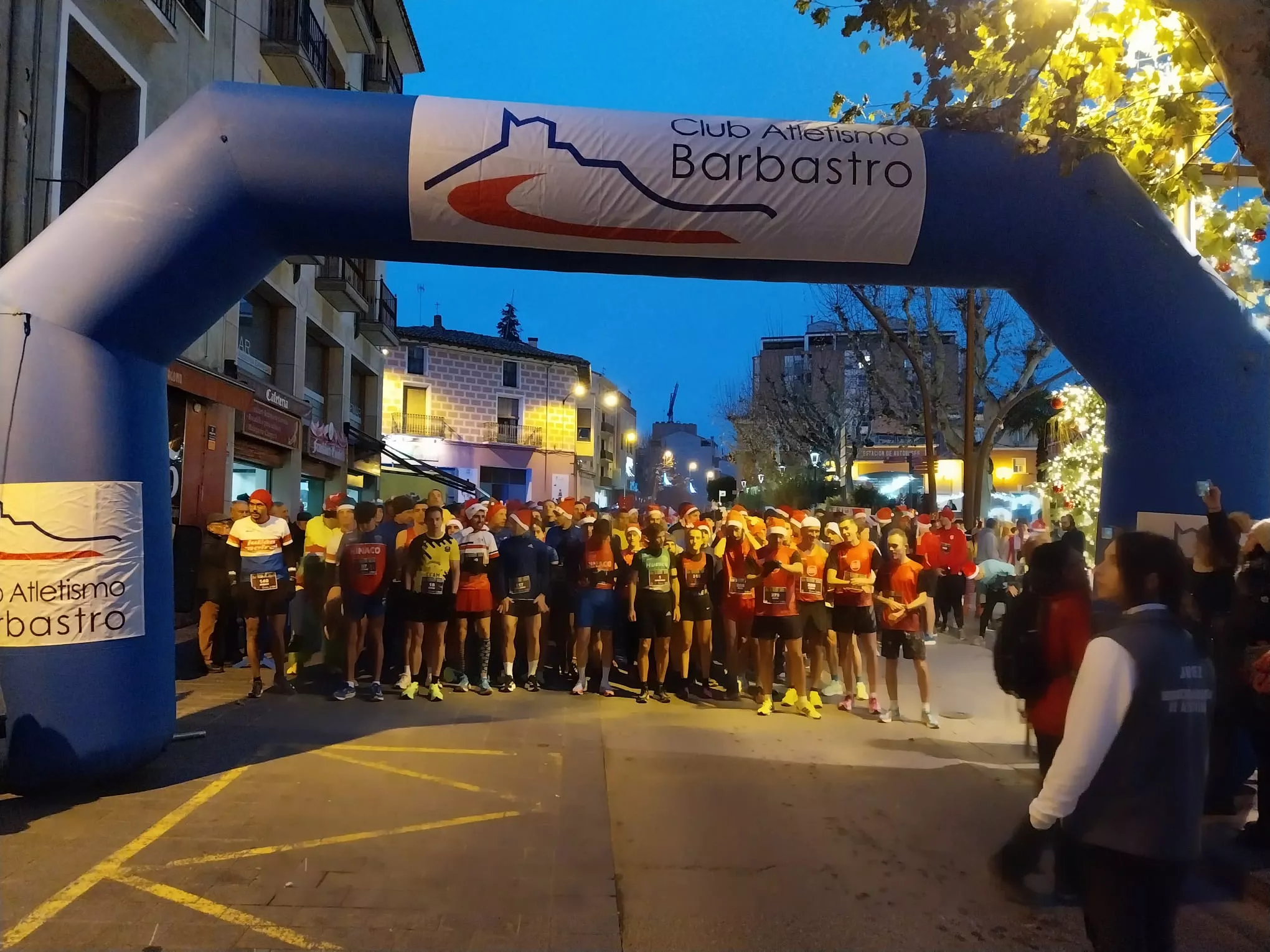 Preparados para la salida de los mayores en Barbastro.