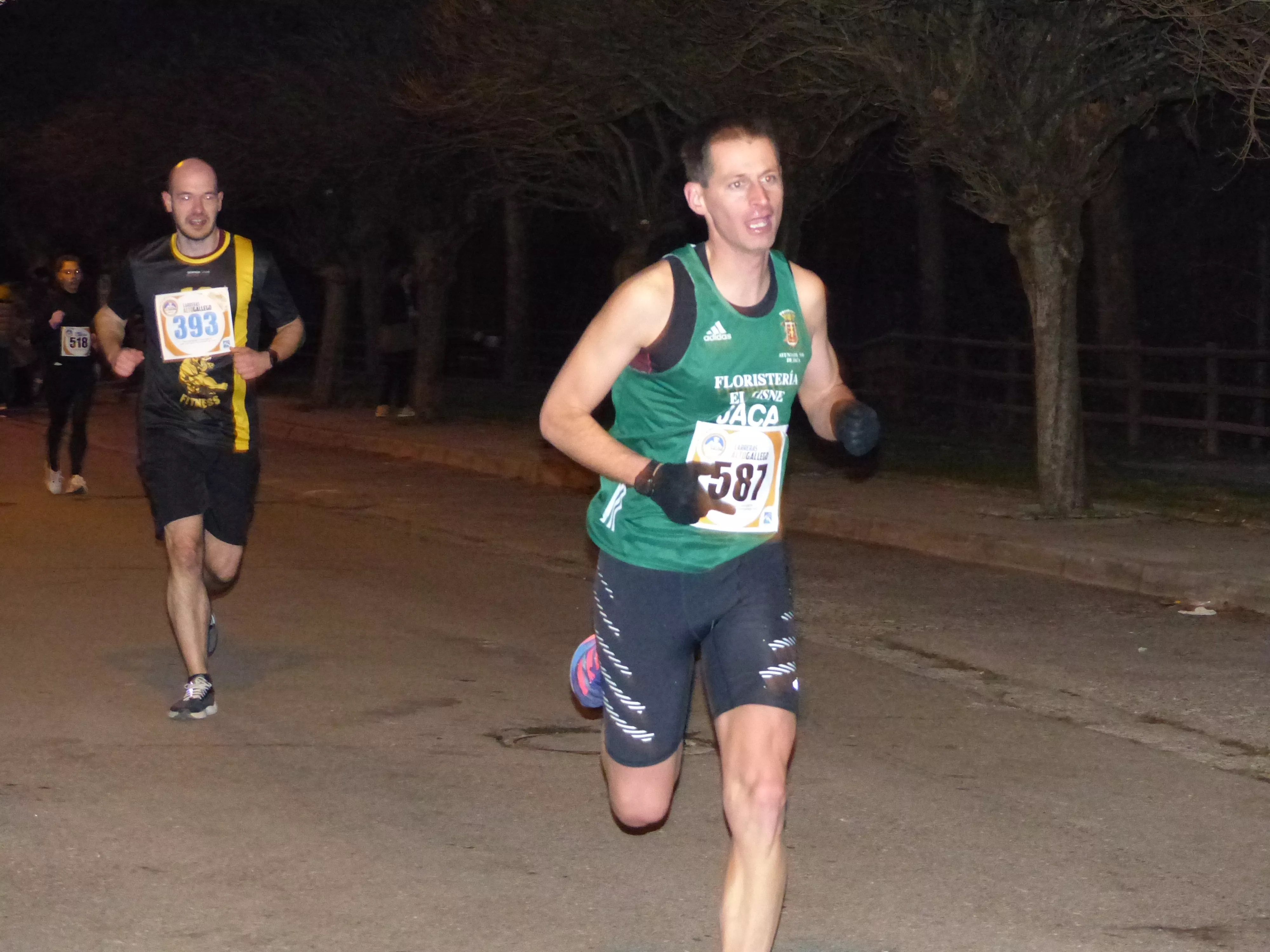 Guzmán doblando corredores.  Foto: Andrés Alcaraz.