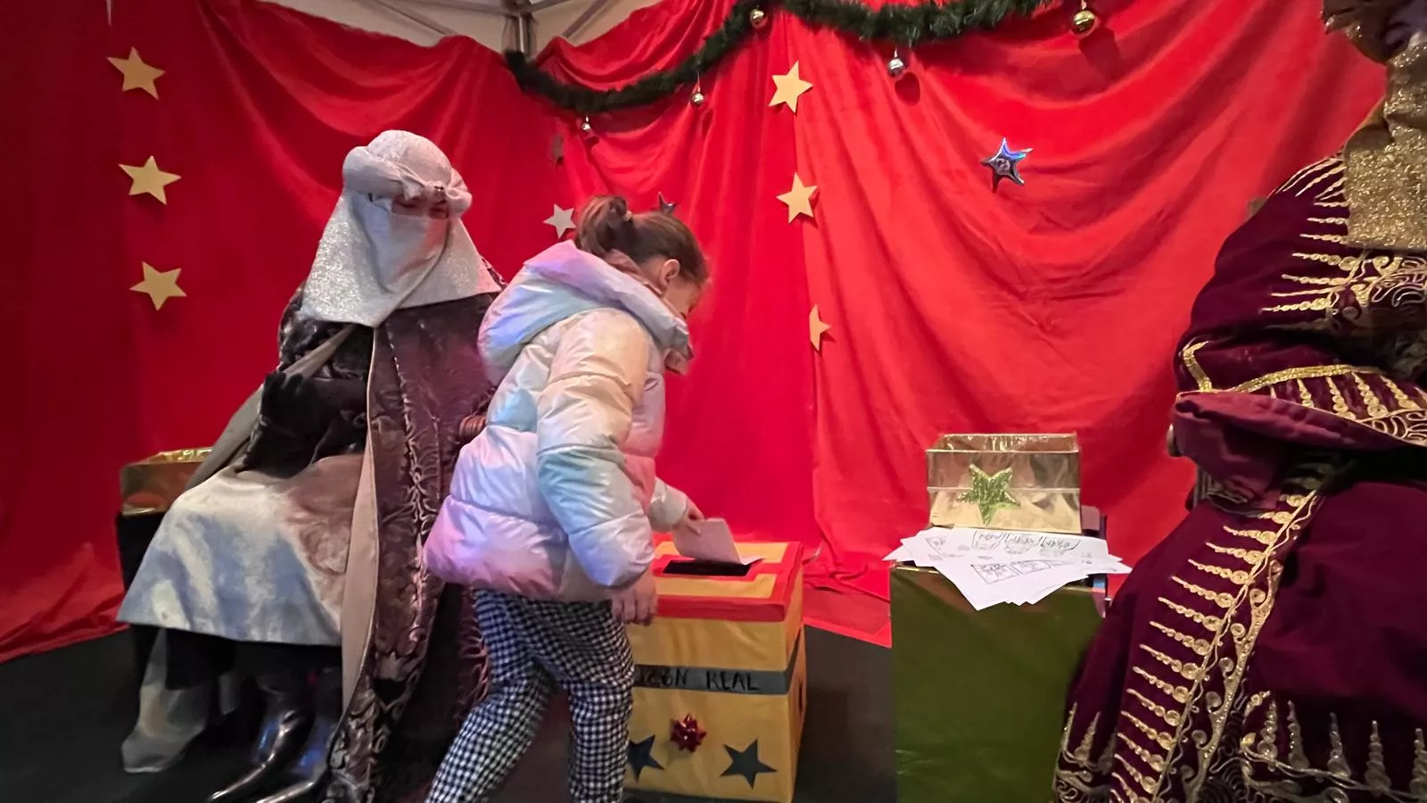 Visita a Huesca de los pajes de los Reyes Magos. Foto Mercedes Manterola