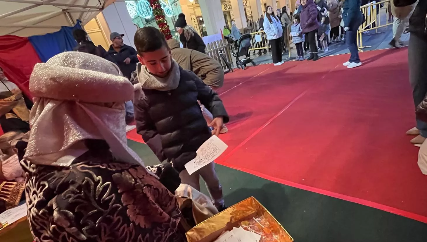 Visita a Huesca de los pajes de los Reyes Magos. Foto Mercedes Manterola