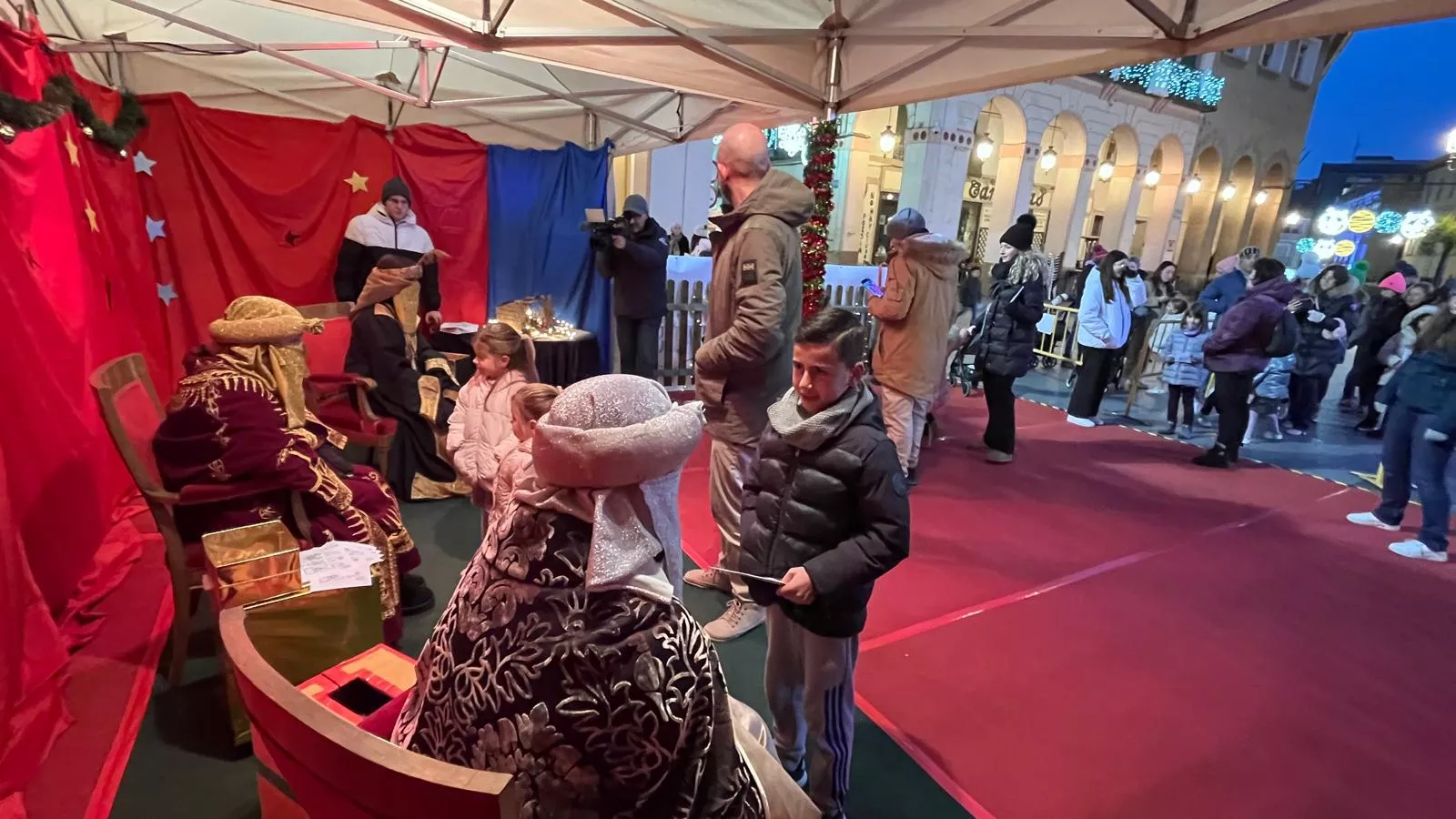 Visita a Huesca de los pajes de los Reyes Magos. Foto Mercedes Manterola