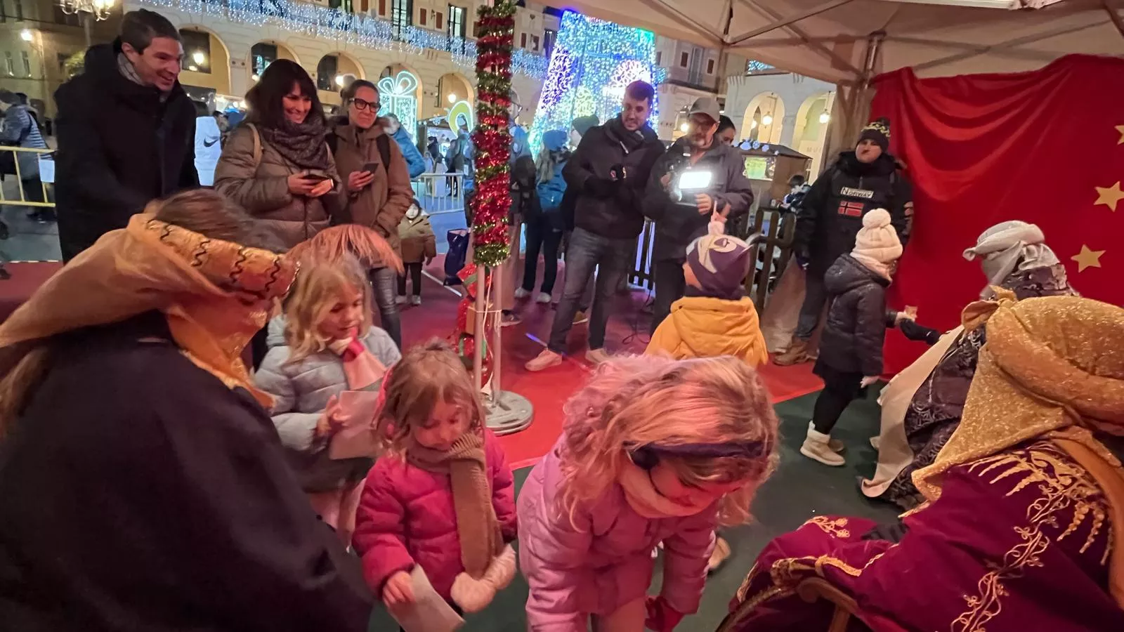 Visita a Huesca de los pajes de los Reyes Magos. Foto Mercedes Manterola