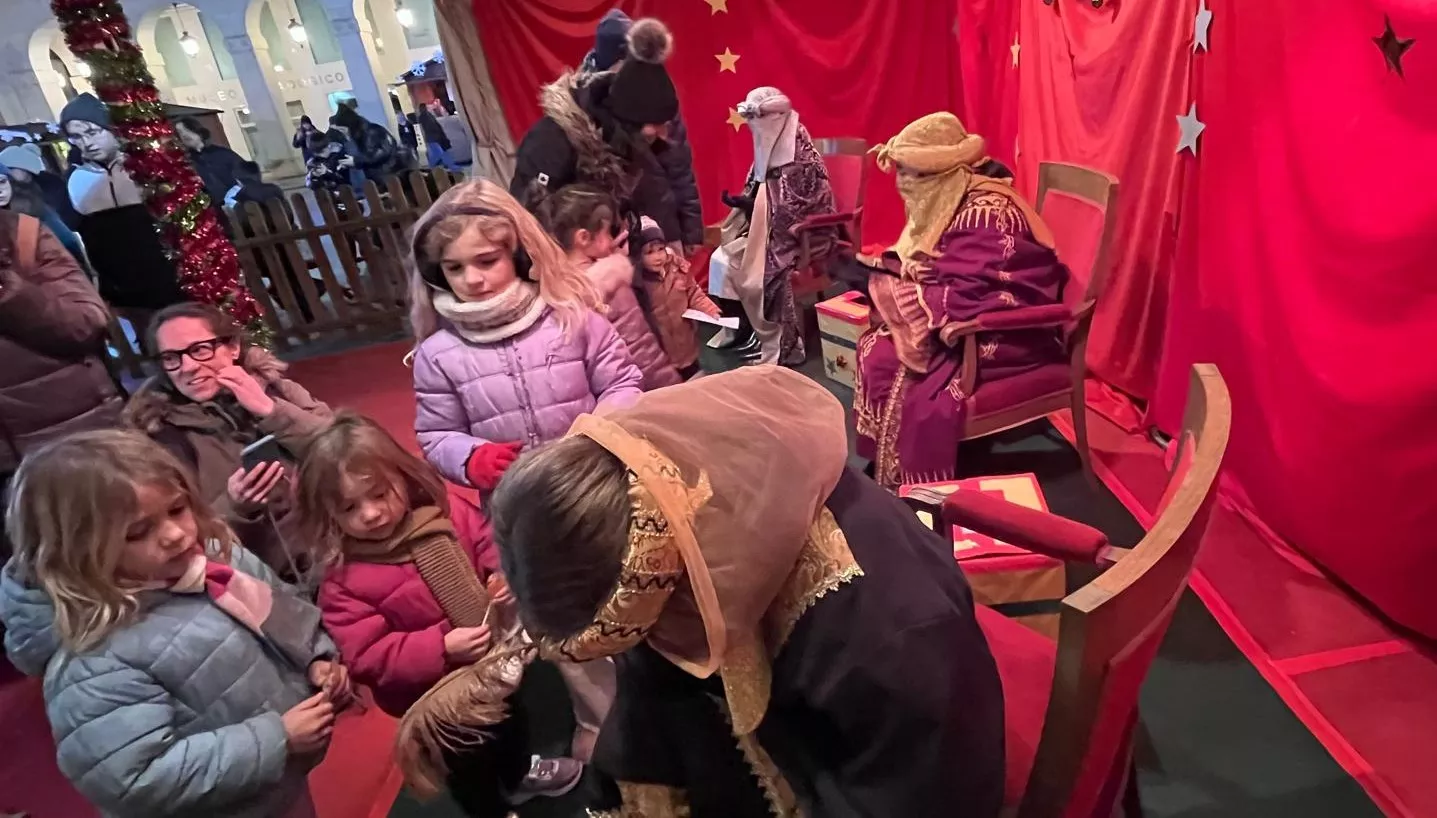 Visita a Huesca de los pajes de los Reyes Magos. Foto Mercedes Manterola