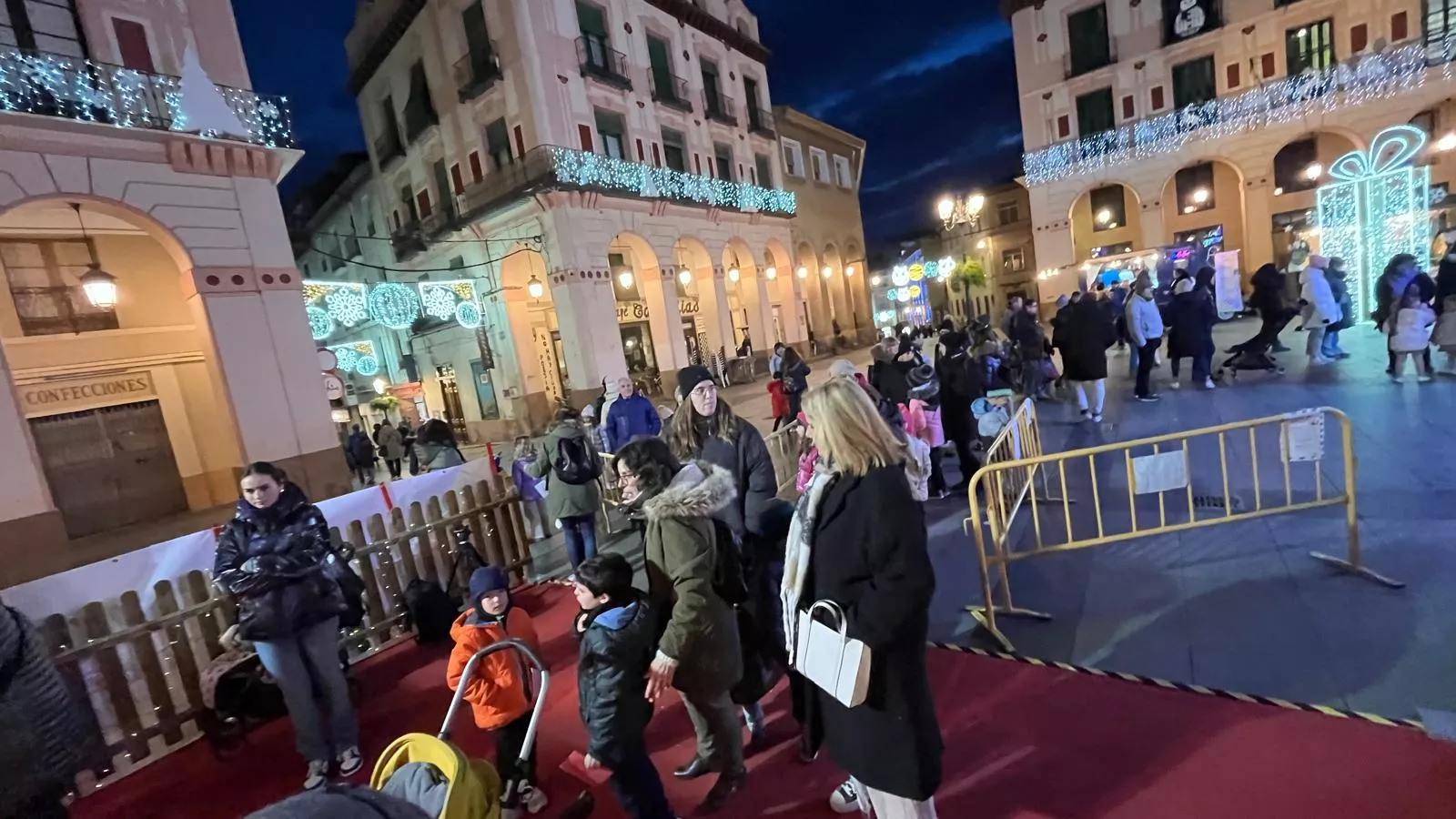 Visita a Huesca de los pajes de los Reyes Magos. Foto Mercedes Manterola