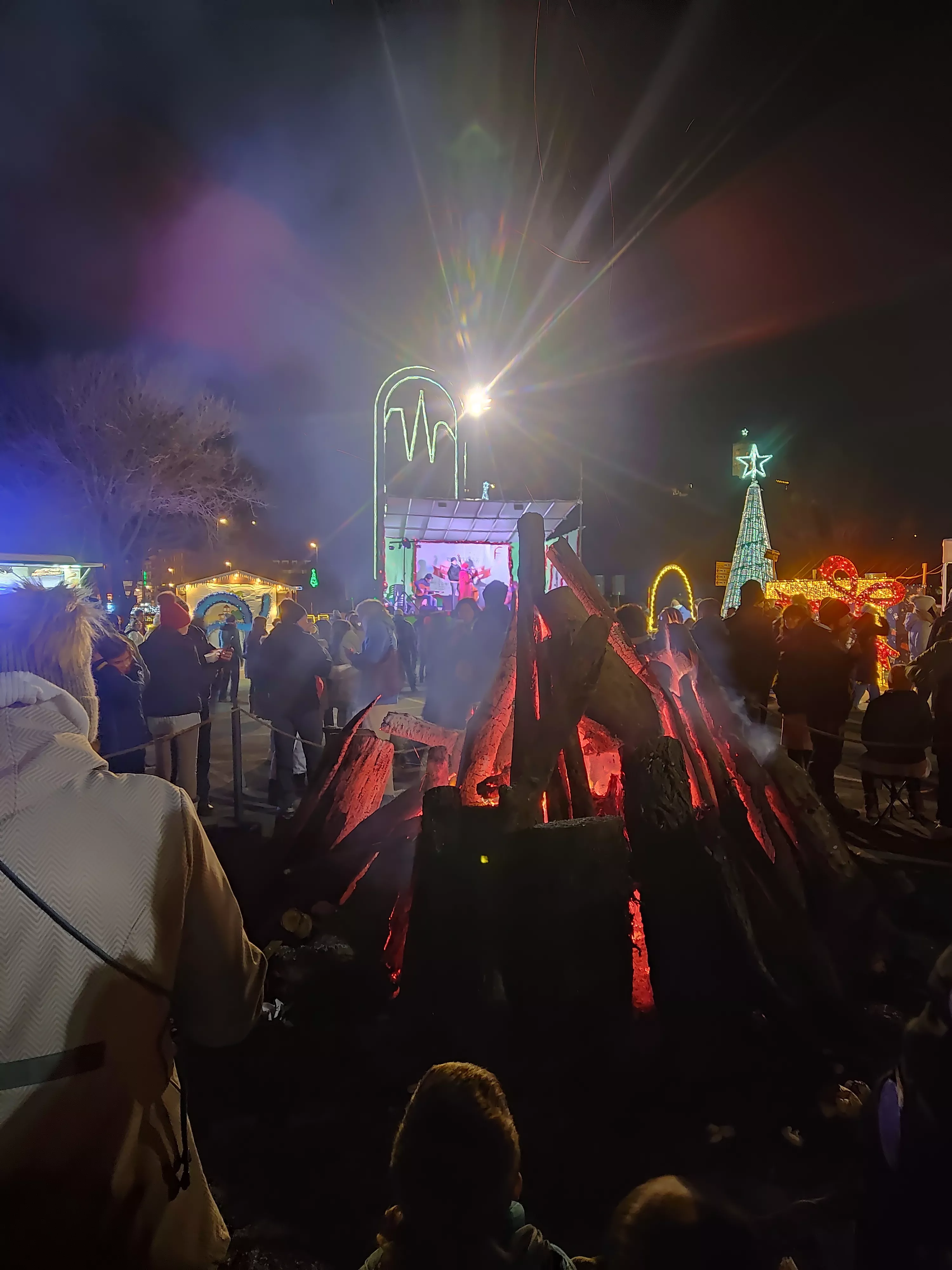 Concierto dentro de los actos del Mercadillo al Calor de la Hoguera de Aínsa.
