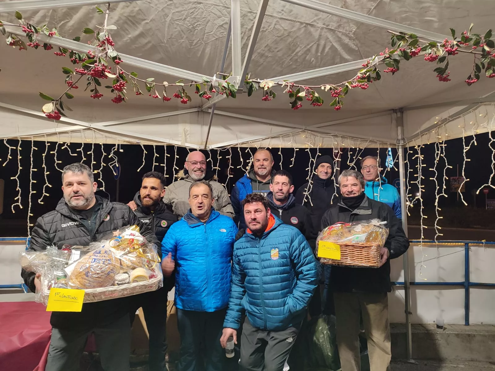 El Deportivo Sobrarbe gana el torneo del futbolín gigante.