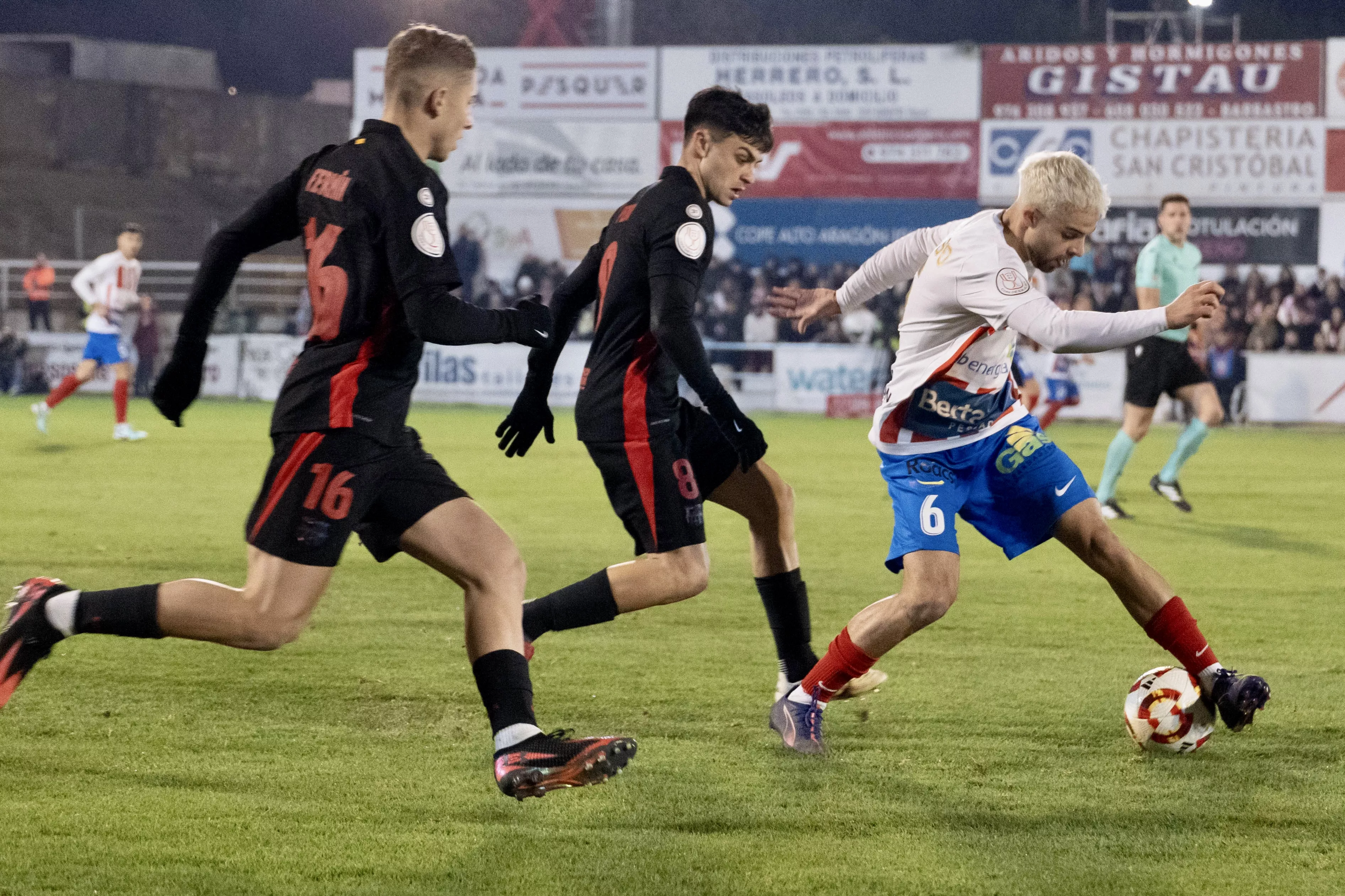 Imágenes del UD Barbastro - FC Barcelona de Copa del Rey. 