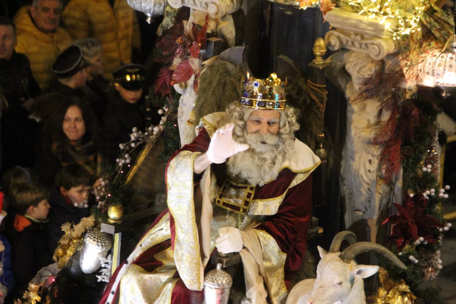 Cabalgata de Reyes Magos de Huesca. Foto Carlos Neofato