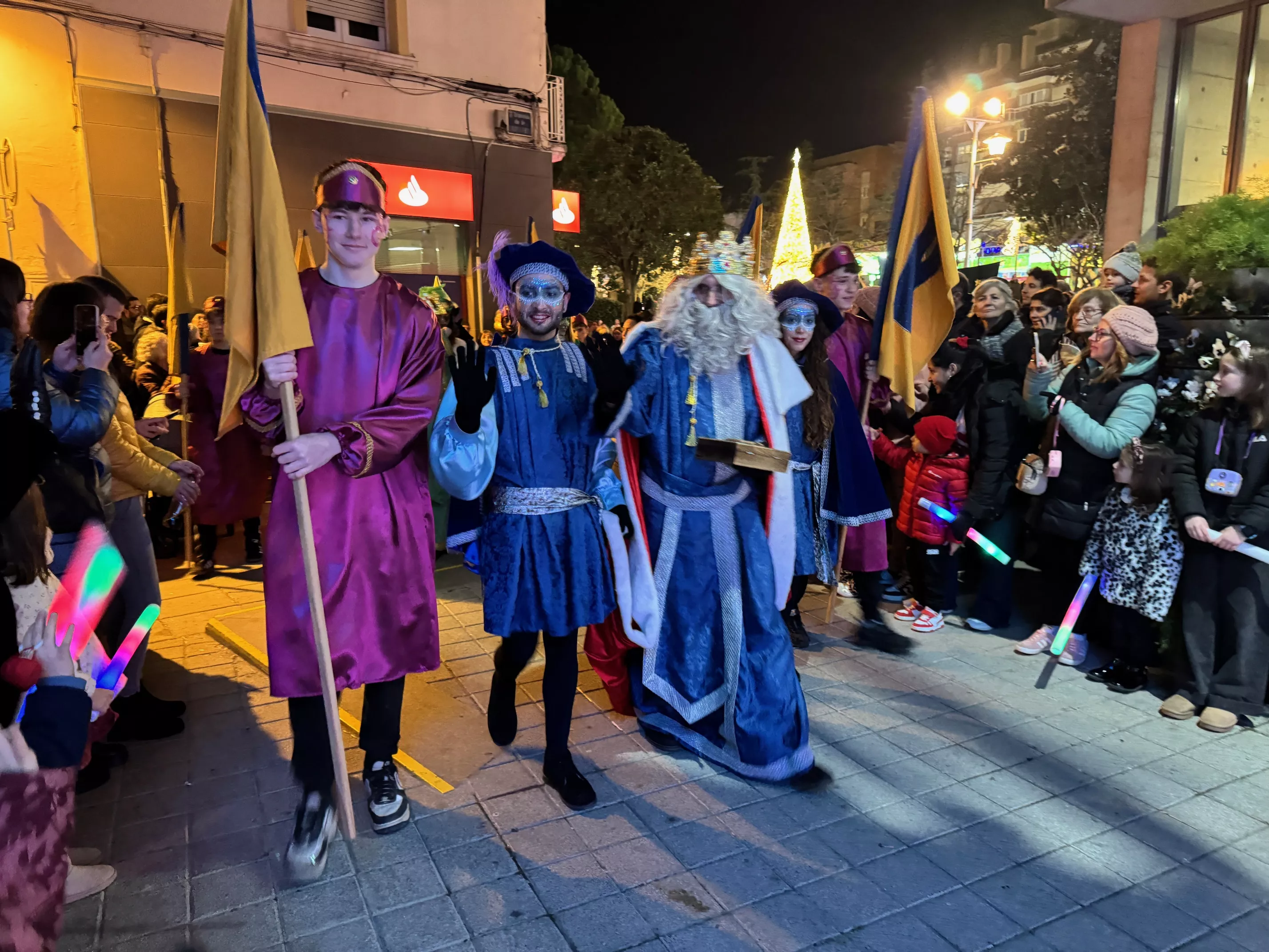 Espectacular cabalgata de Reyes en Binéfar. Foto Ayuntamiento de Binéfar