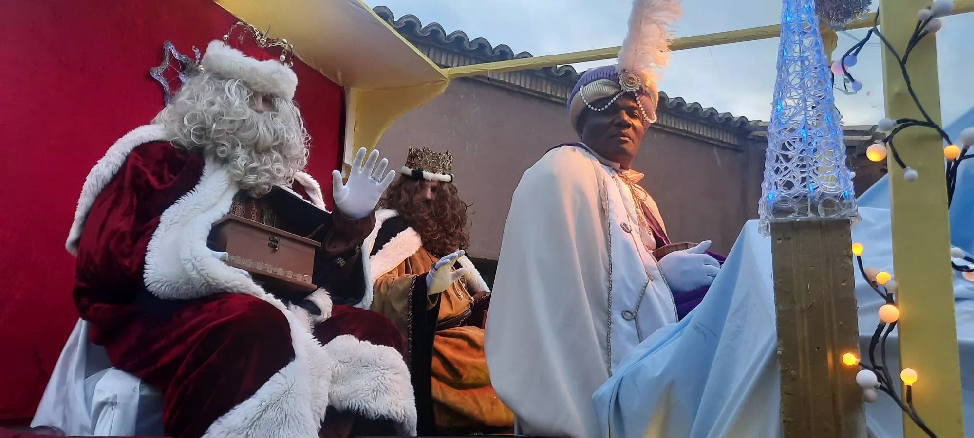 Cabalgata de Reyes de Ayerbe 2025.