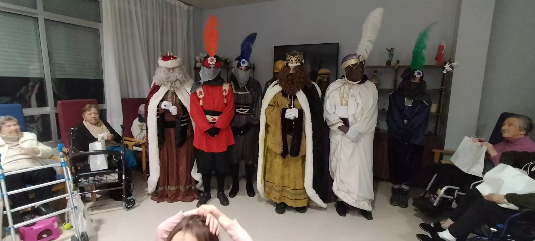 Cabalgata de Reyes de Ayerbe 2025.