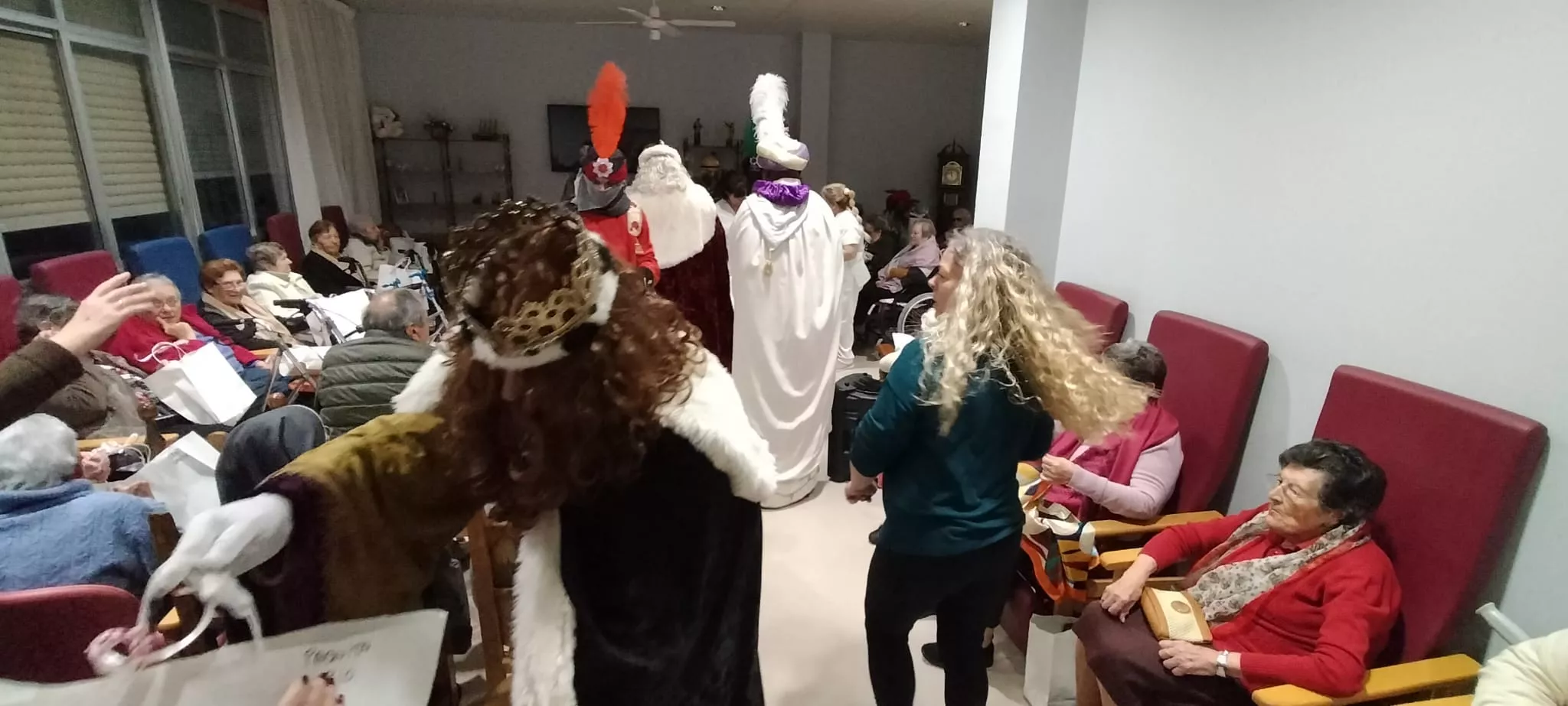 Cabalgata de Reyes de Ayerbe 2025.