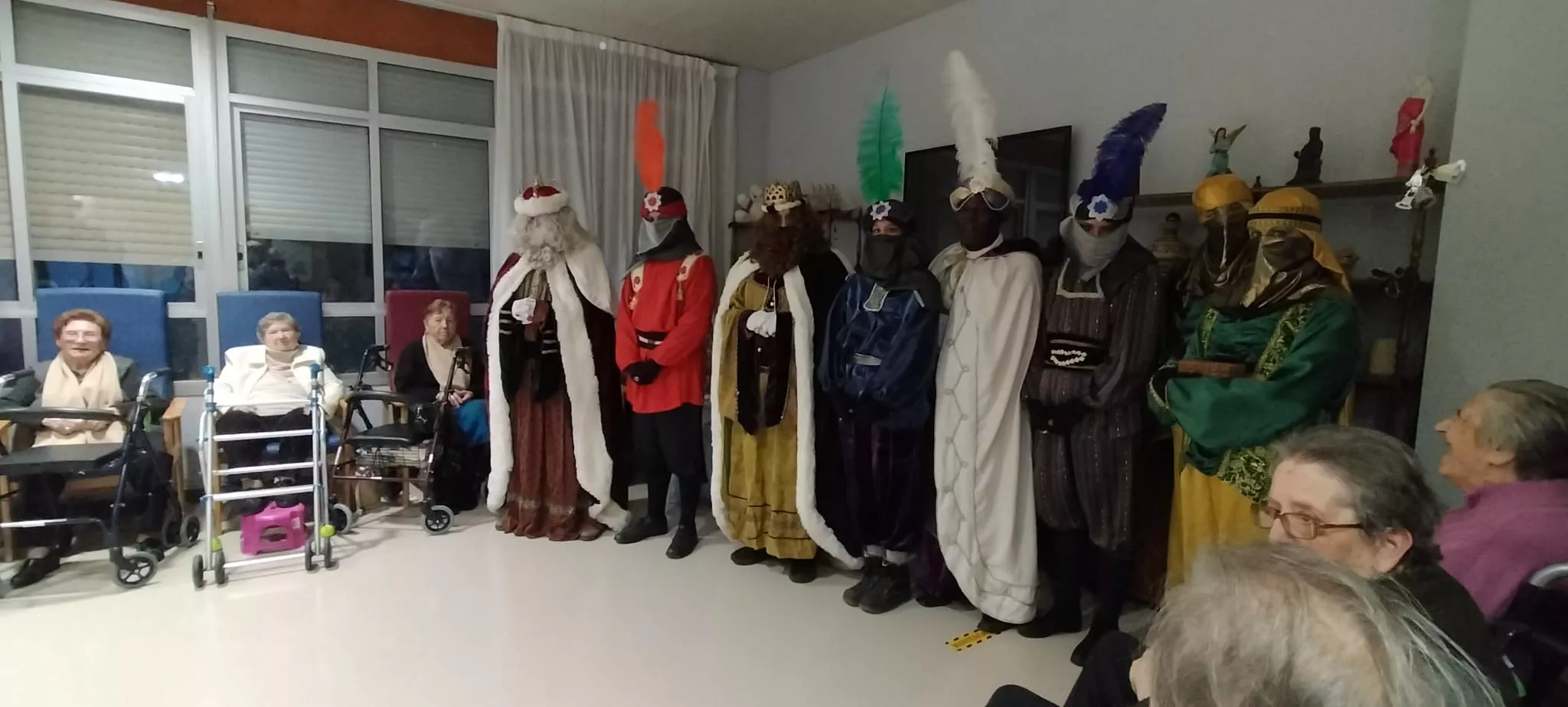 Cabalgata de Reyes de Ayerbe 2025.