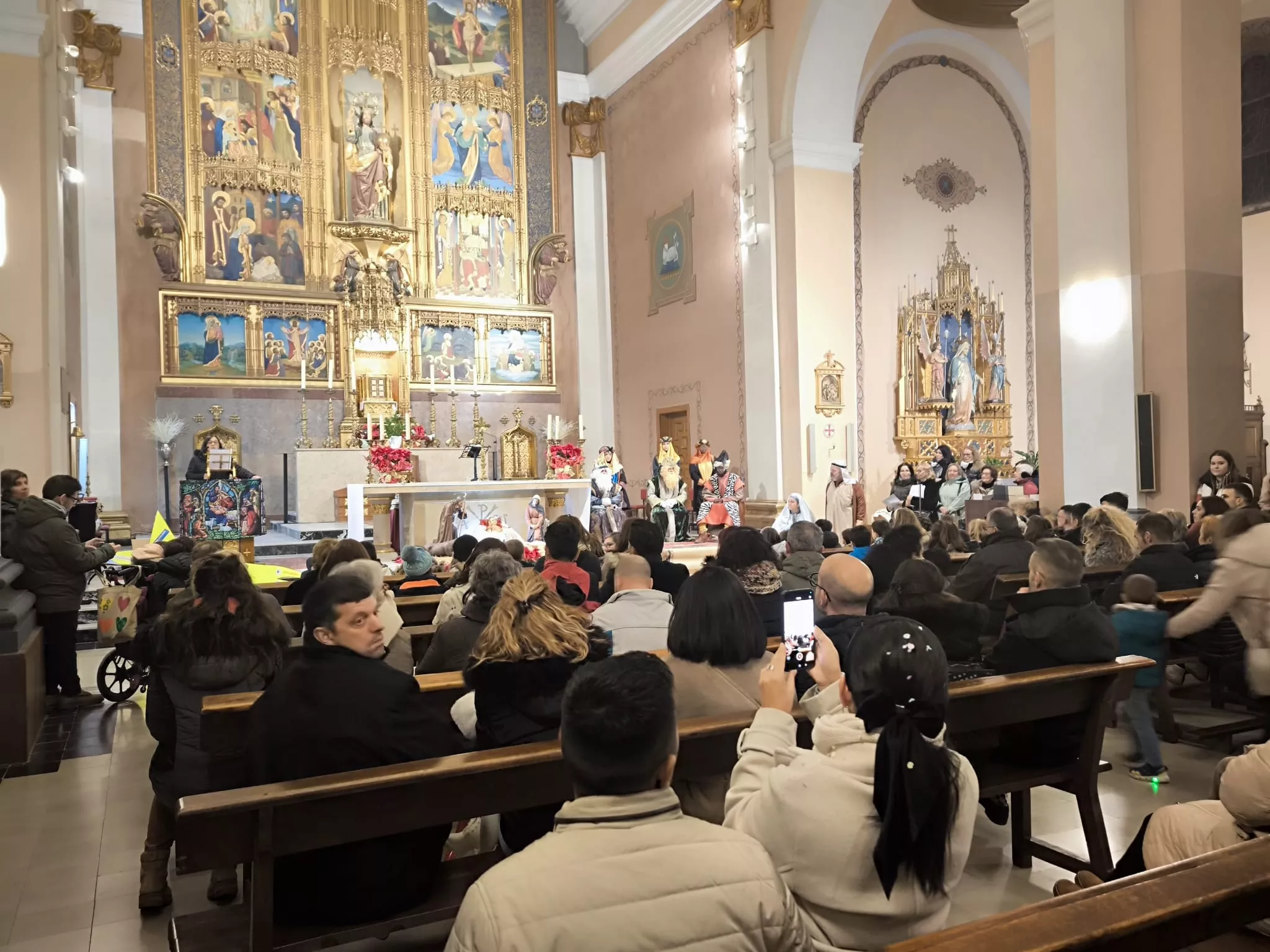  Cabalgata de Reyes Magos en Sariñena. Foto Nati Ballarín