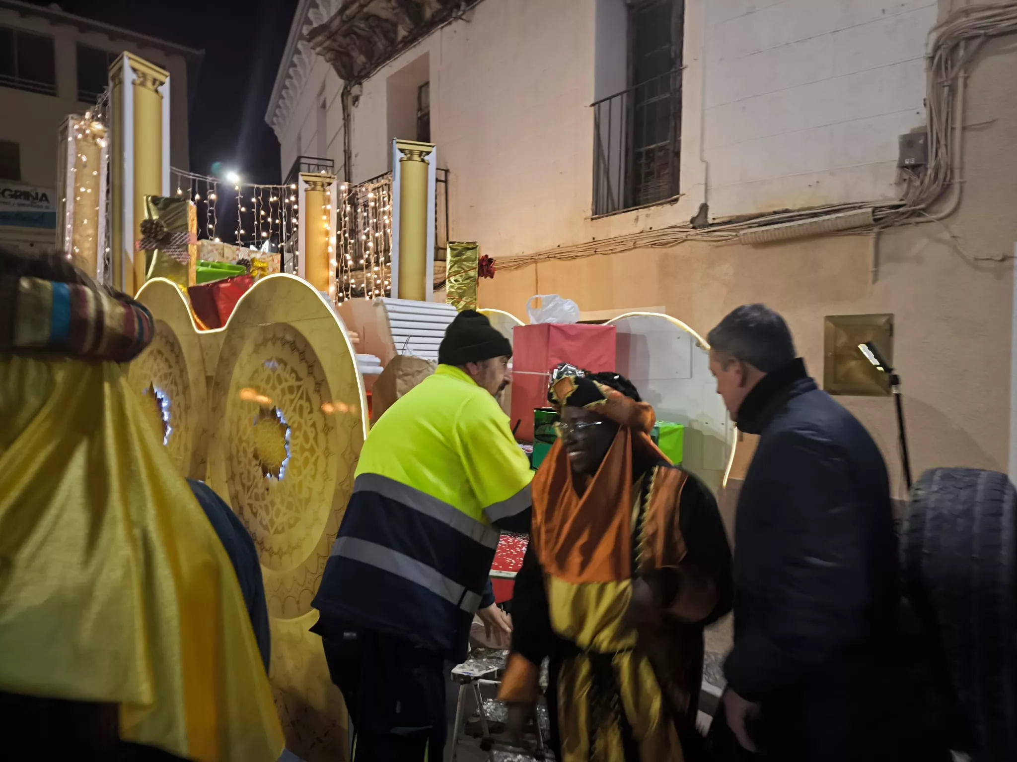  Cabalgata de Reyes Magos en Sariñena. Foto Nati Ballarín