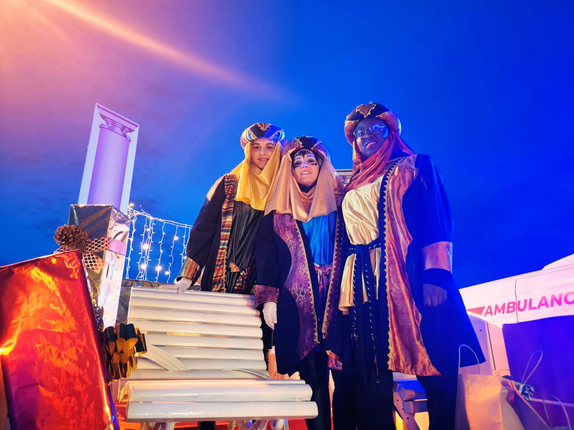  Cabalgata de Reyes Magos en Sariñena. Foto Nati Ballarín