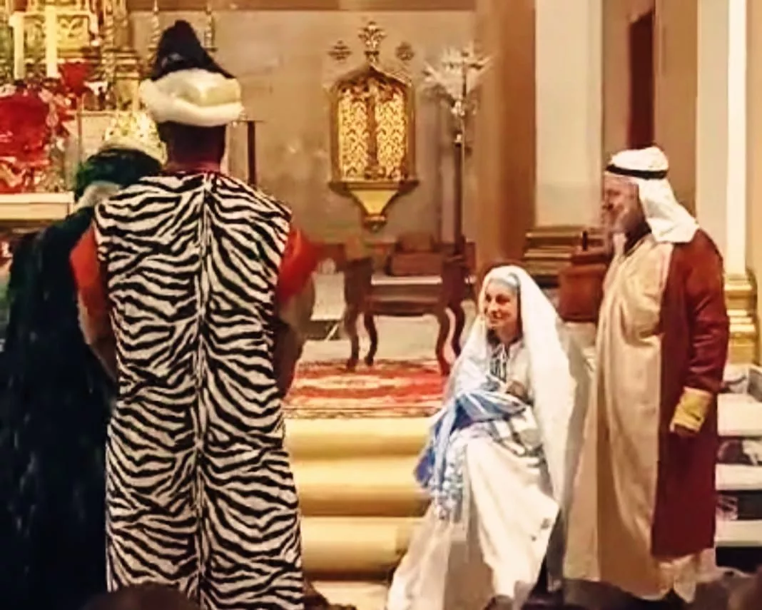  Cabalgata de Reyes Magos en Sariñena. Foto Nati Ballarín