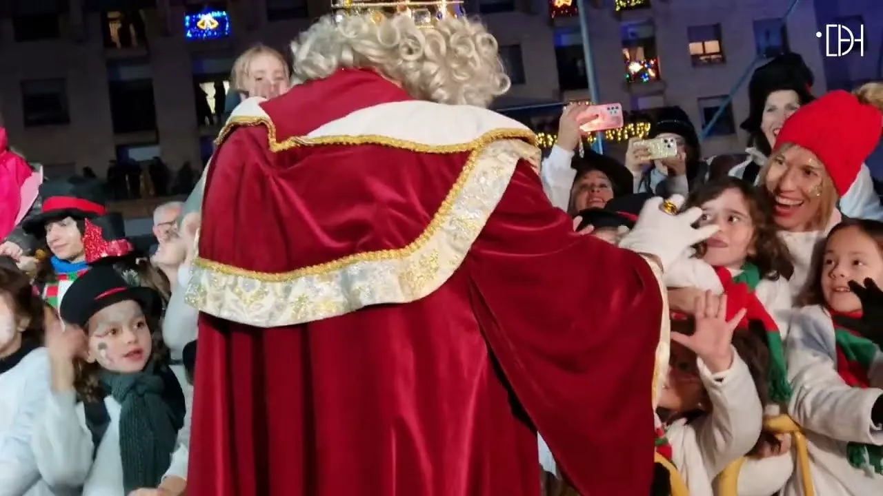 Imagen de la Cabalgata de Reyes de Huesca 2025.