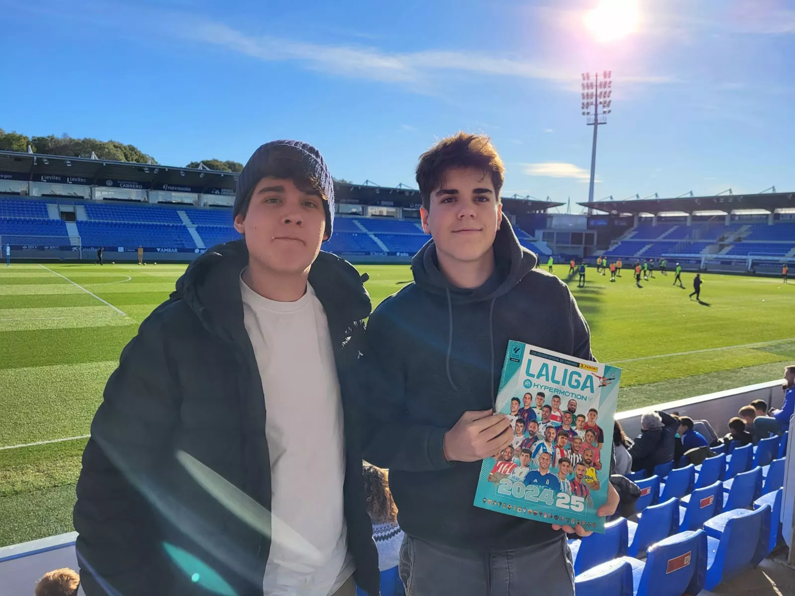 Imágenes del entrenamiento de la SD Huesca a puerta abierta. Foto: Adri Mora