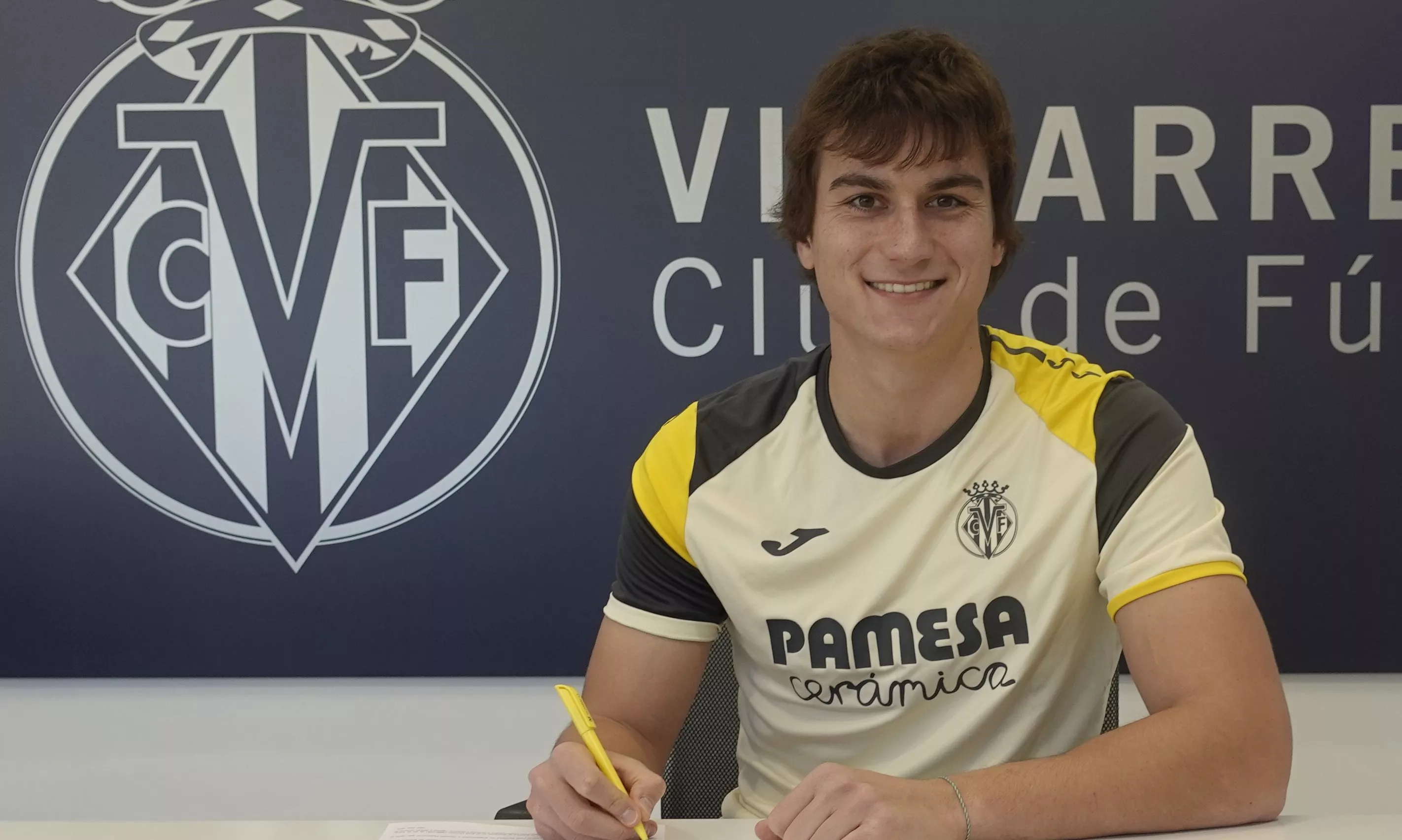El oscense Slavy se marcha cedido al Villarreal B