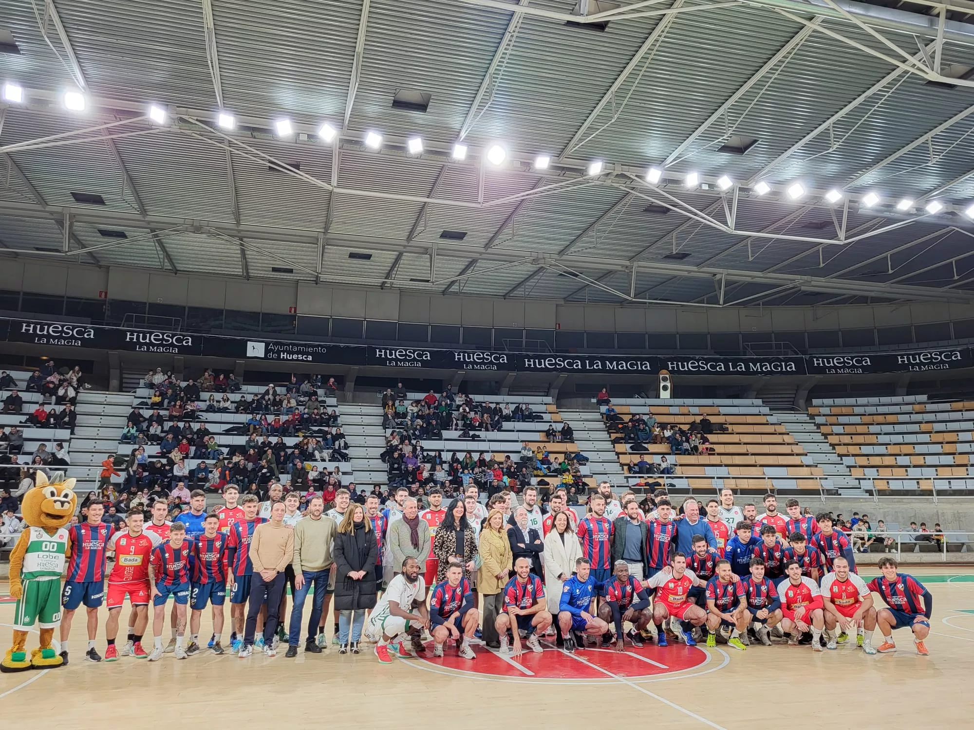 Imágenes de la jornada "Jugando Contra el Cáncer" de Huesca. Foto: Adri Mora