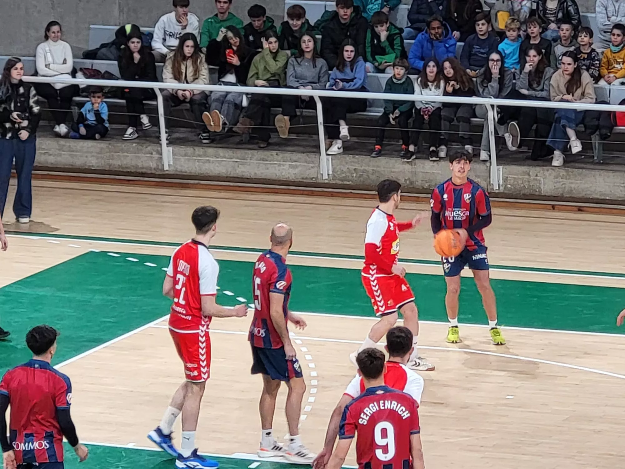 Imágenes de la jornada "Jugando Contra el Cáncer" de Huesca. Foto: Adri Mora