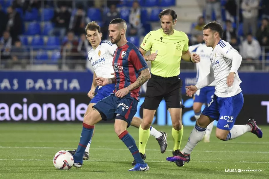 Partido entre el Huesca y el Real Zaragoza. Foto: LaLiga