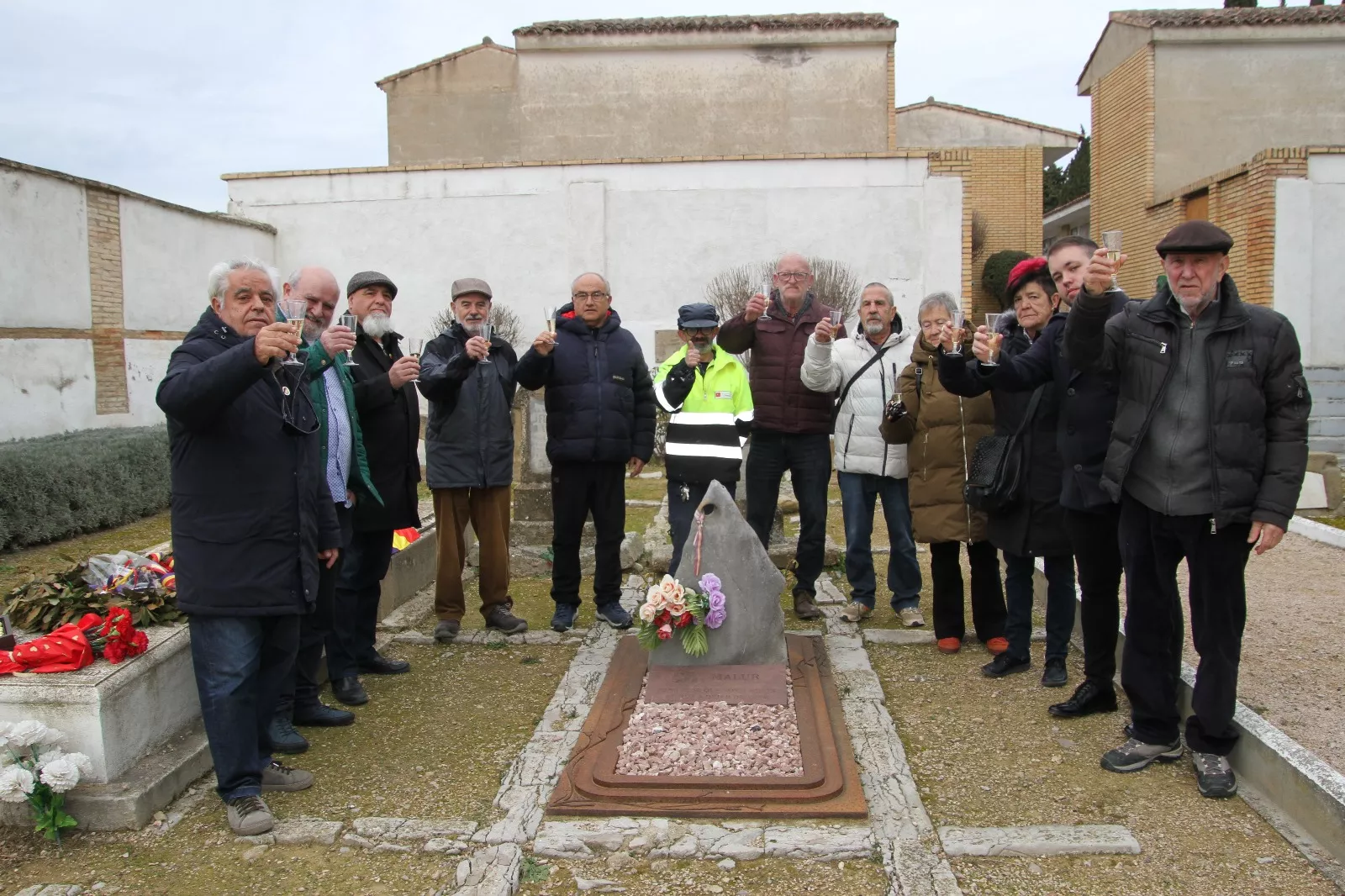 El Centro Republicano oscense Manolín Abad recuerda y homenajea a sus asociados fallecidos