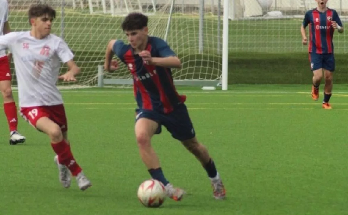 La irrupción del juvenil Pablo Osán ilusiona al Huesca B