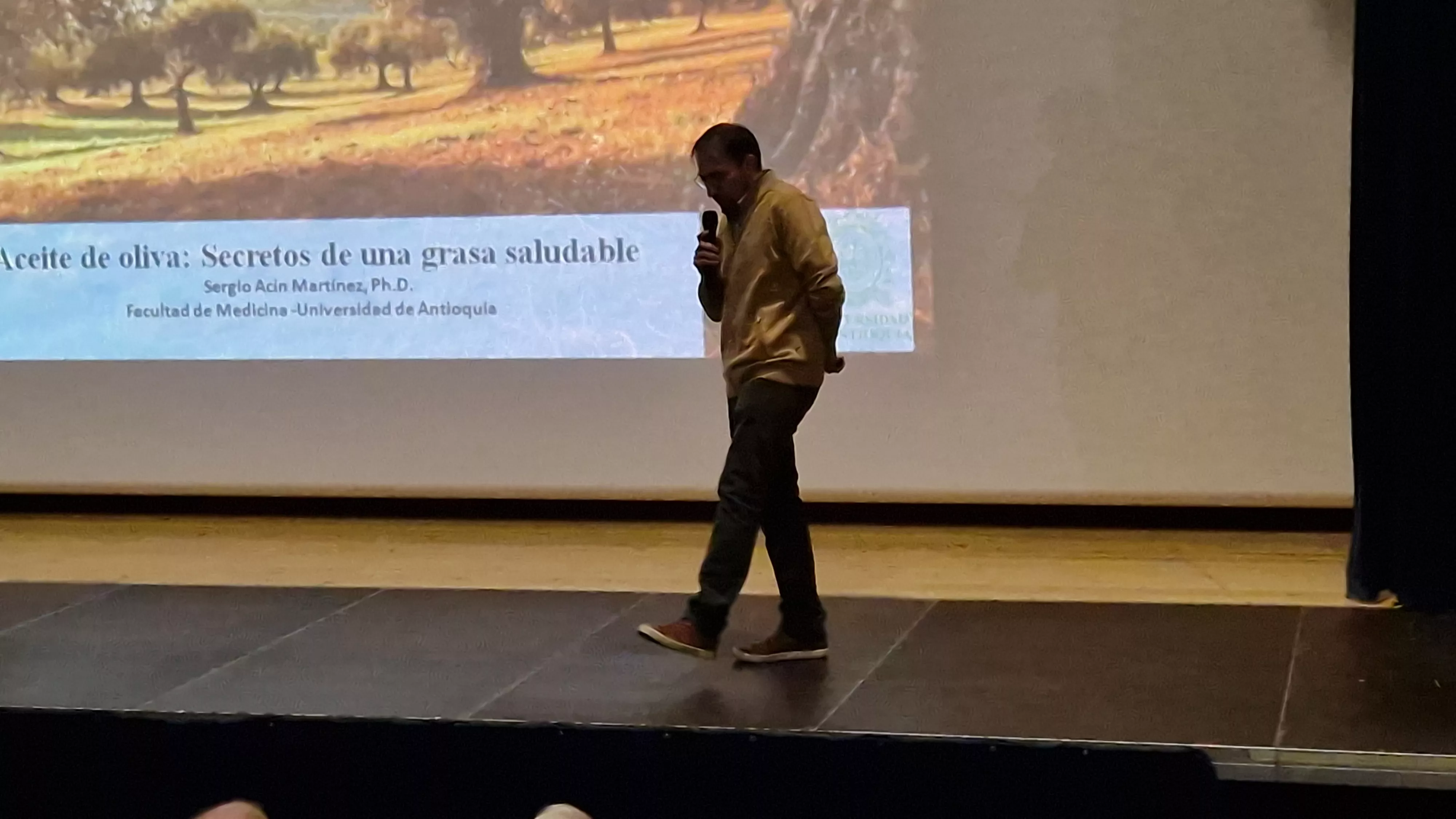 Sergio Acín, en el Centro Cívico de Huesca. Foto Myriam Martínez