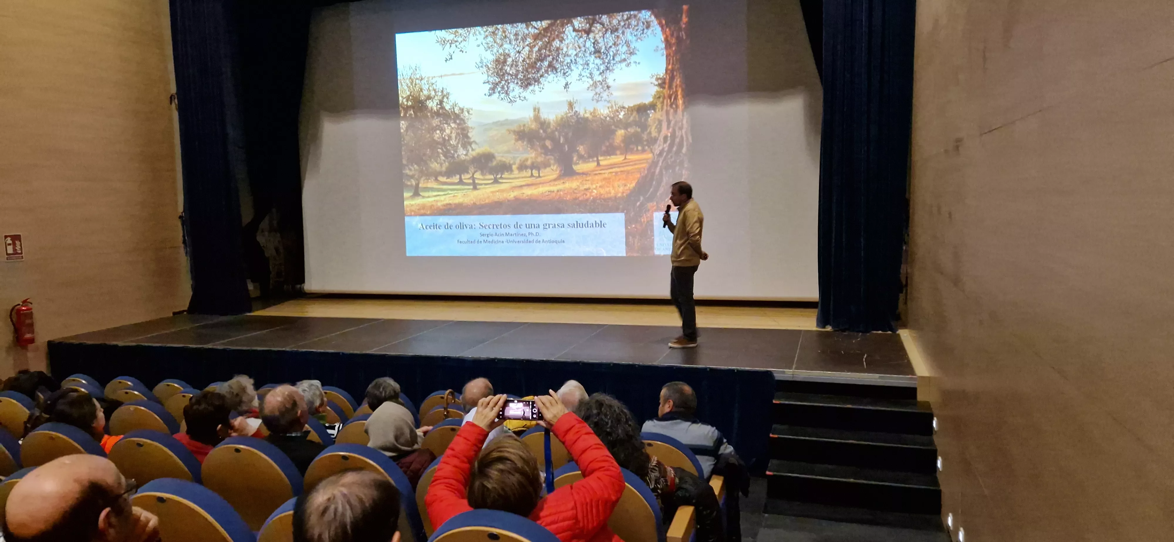 Sergio Acín Martínez, en el Centro Cívico Santiago Escartín Otín. Foto Myriam Martínez