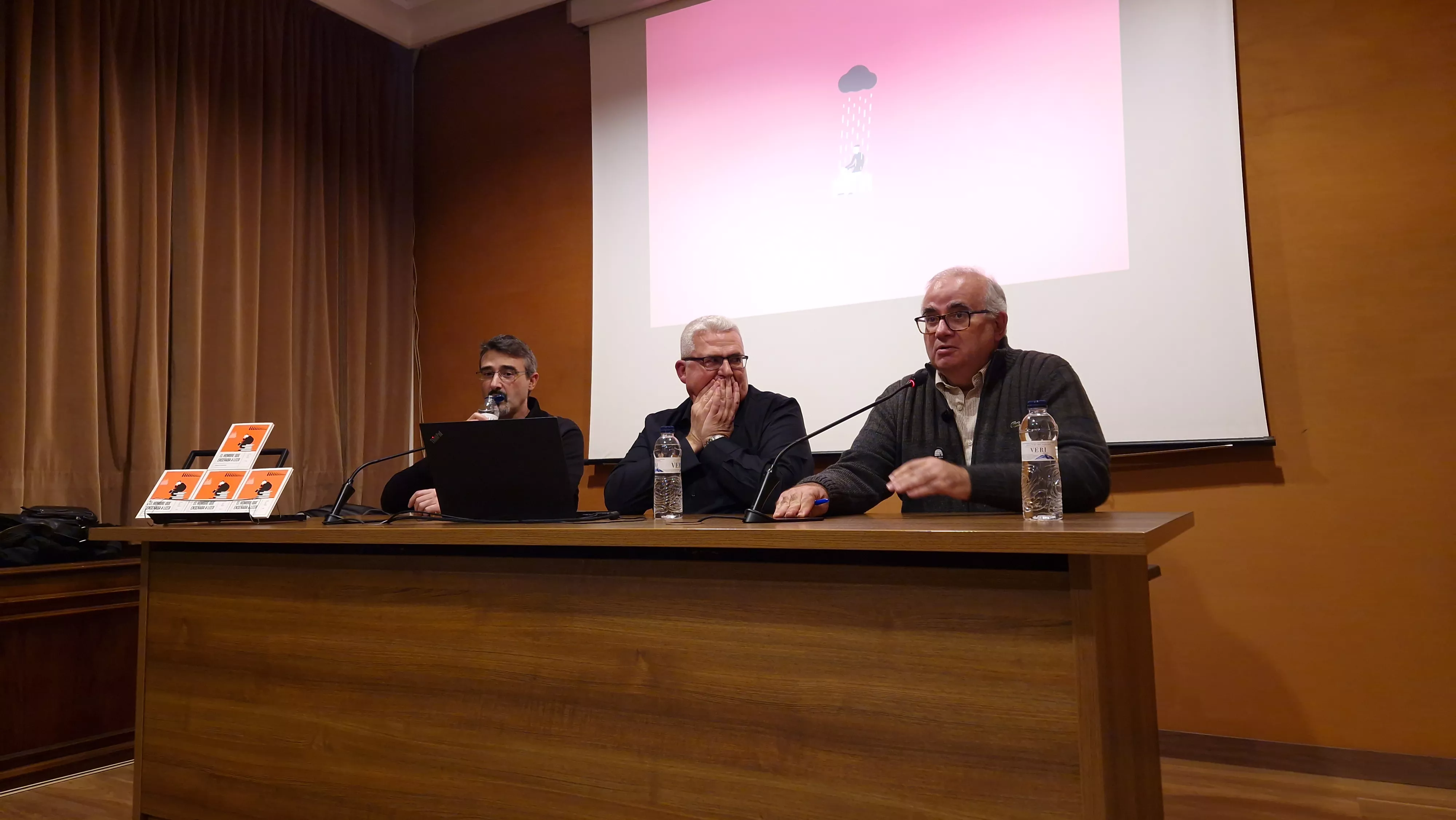 Presentación del libro de Buj y Adiego El hombre que enseñaba a leer. Foto Myriam Martínez
