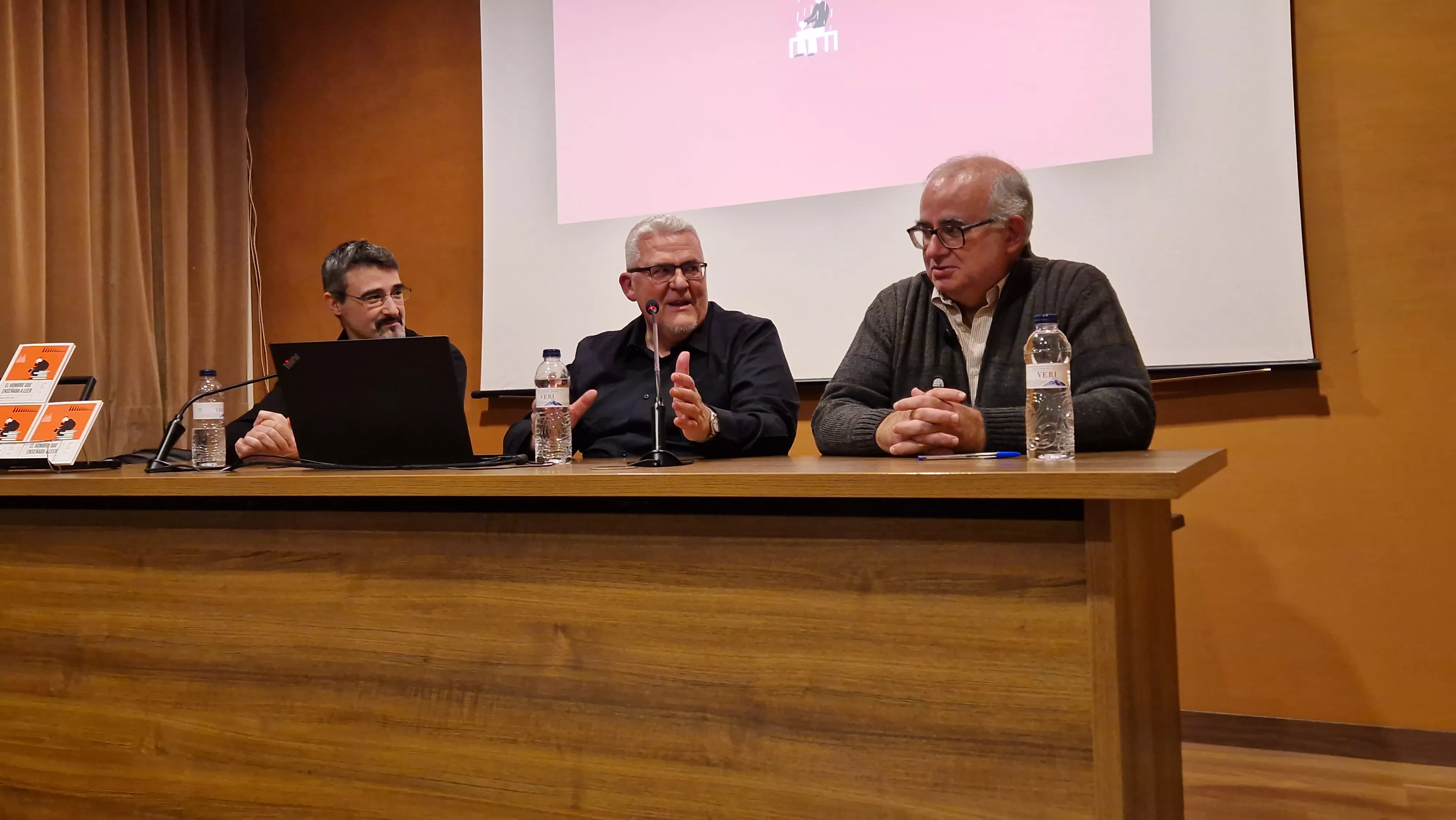 Presentación del libro de Buj y Adiego El hombre que enseñaba a leer. Foto Myriam Martínez