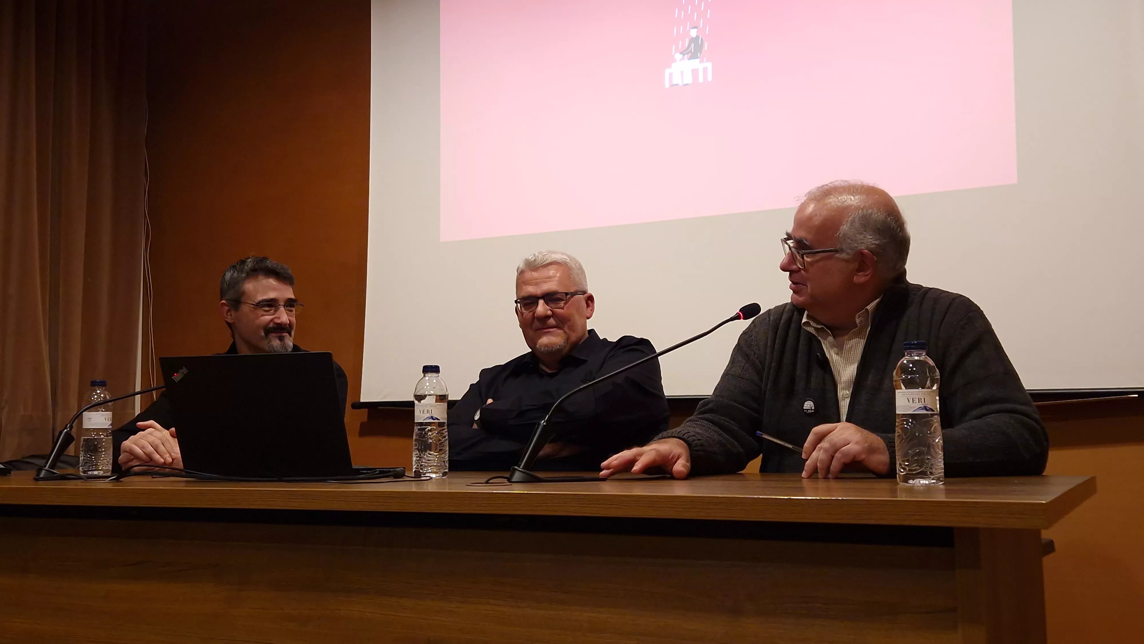 Presentación del libro de Buj y Adiego El hombre que enseñaba a leer. Foto Myriam Martínez