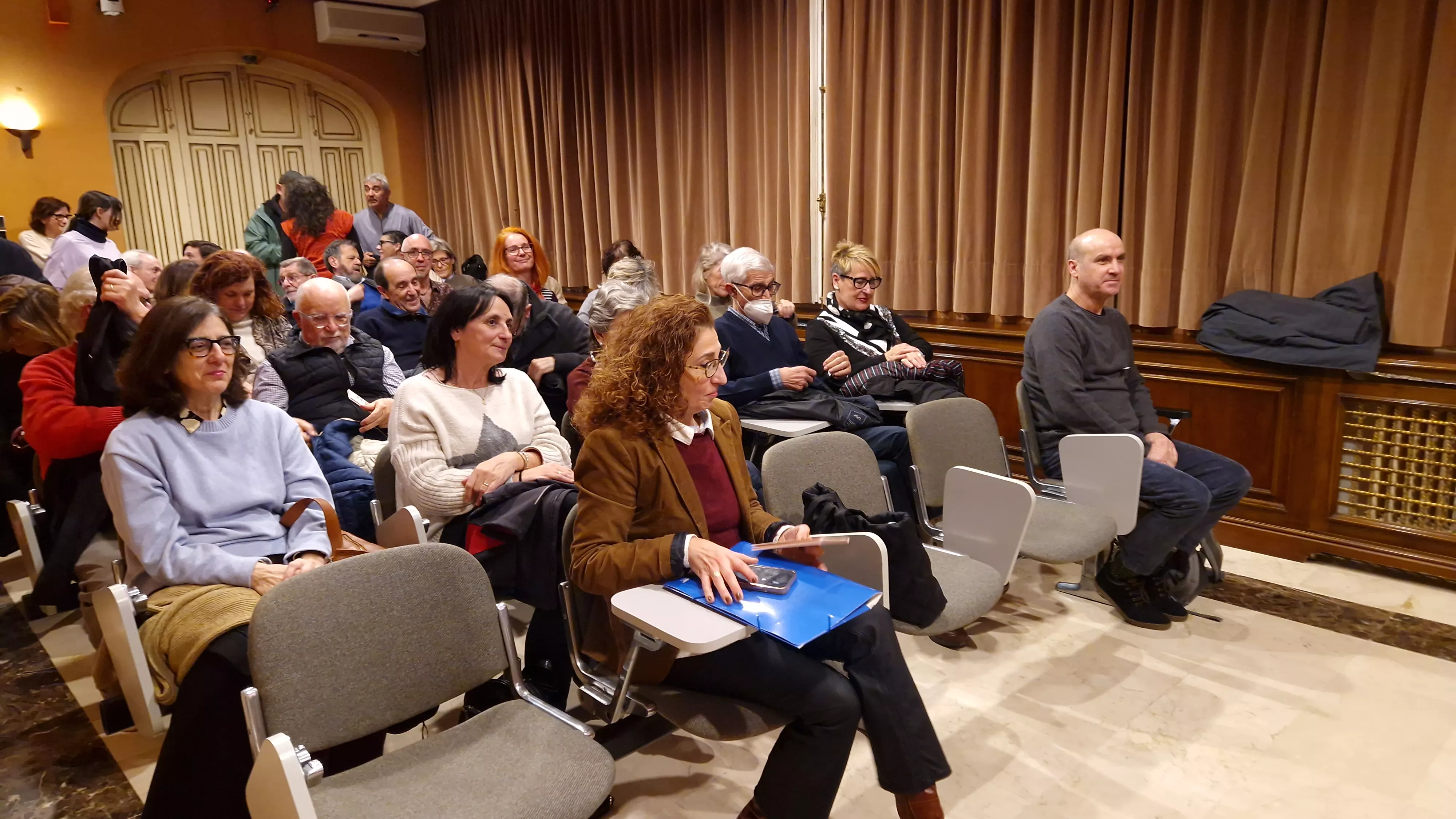 Presentación del libro de Buj y Adiego El hombre que enseñaba a leer. Foto Myriam Martínez