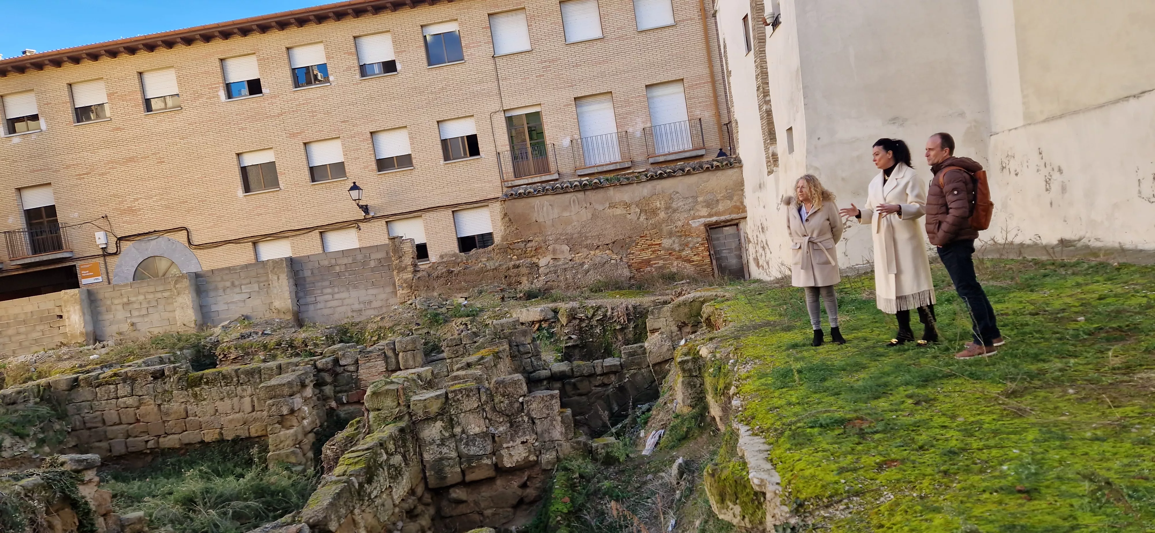 Solar de la calle Zarandia de Huesca que el Ayuntamiento va a recuperar. Foto Myriam Martínez