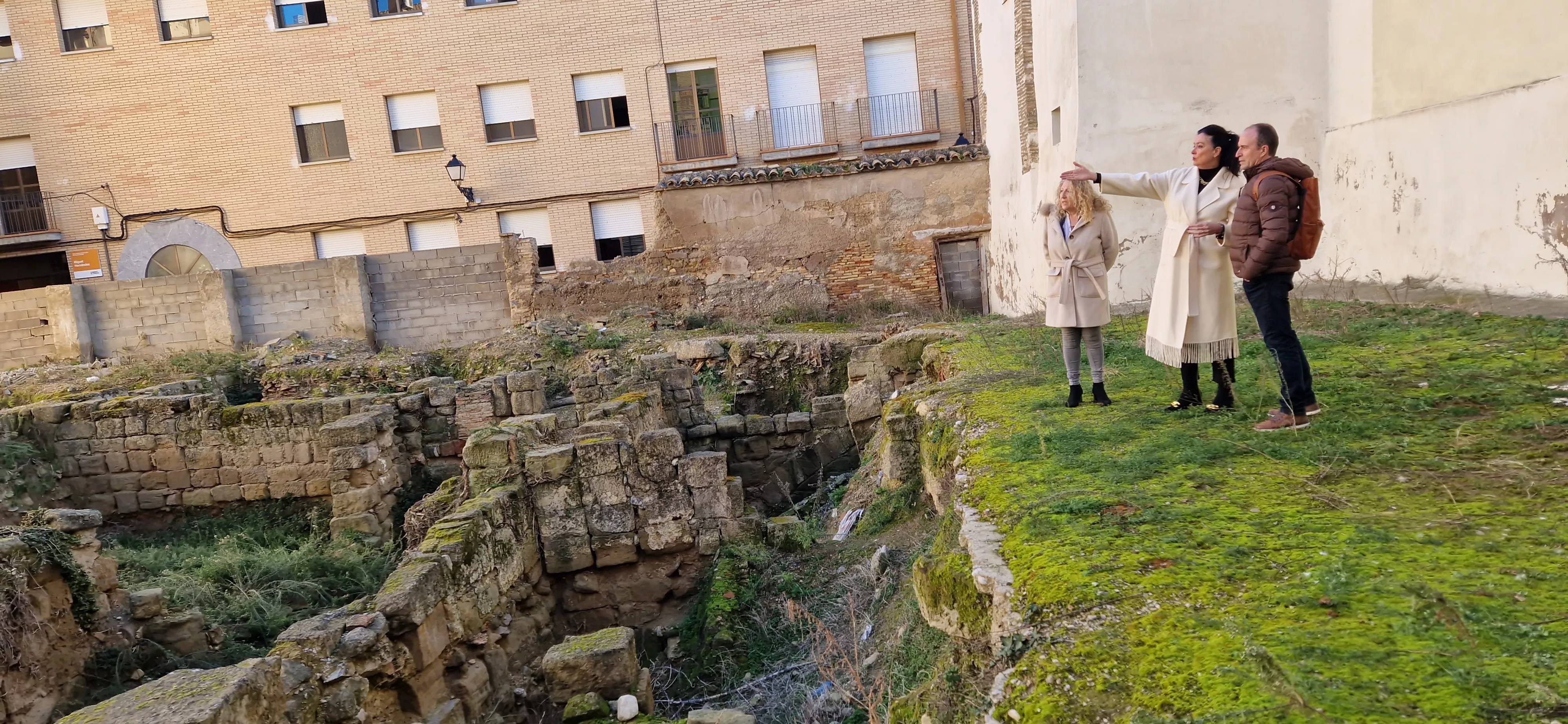 Solar de la calle Zarandia de Huesca que el Ayuntamiento va a recuperar. Foto Myriam Martínez