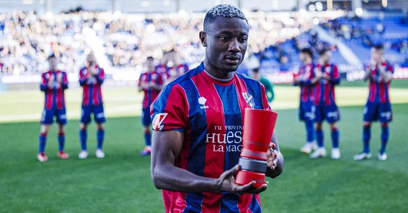 El estado de gracia de Soko: trofeo a jugador del mes y gol incluido en una tarde redonda